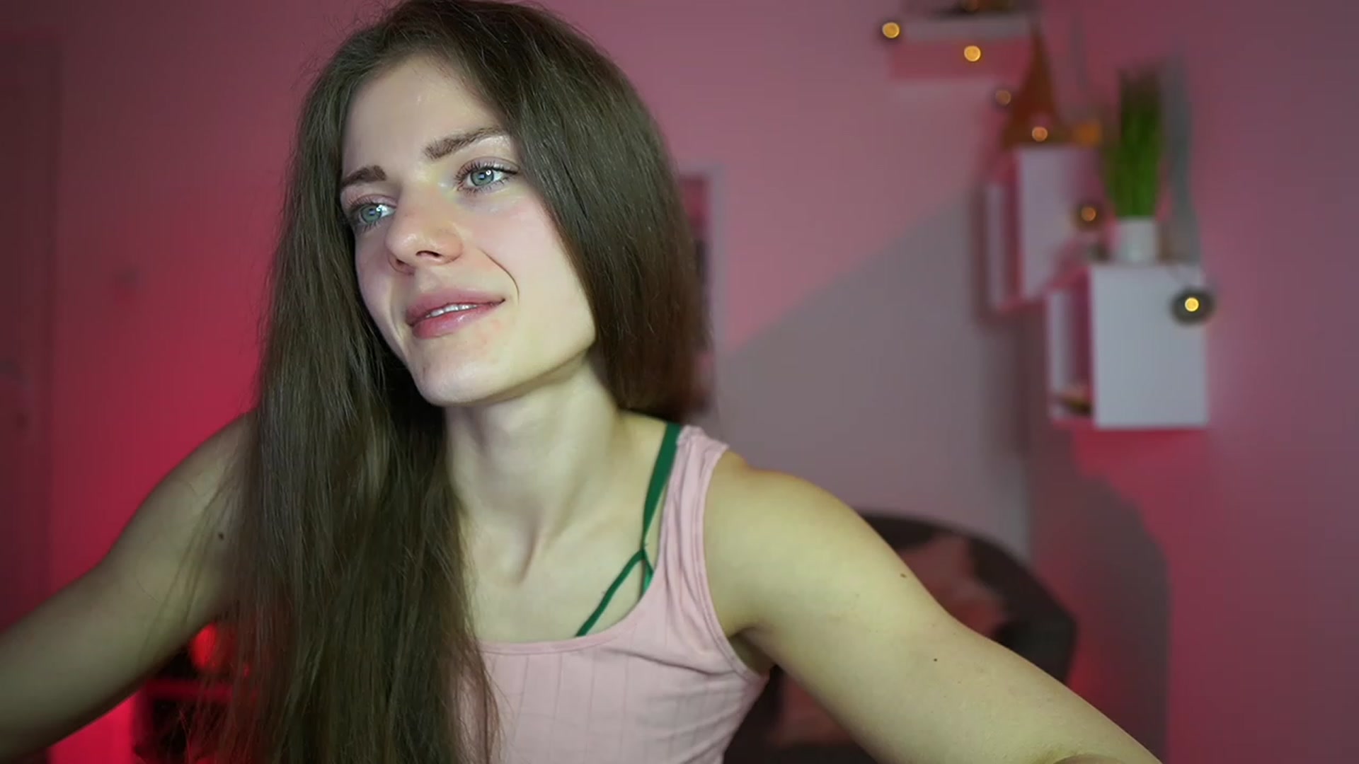 Gallery image thumbnail from Elly_Malkova_'s myfreecams stream on, 04/29/2023, 15:25 image 5 of 20