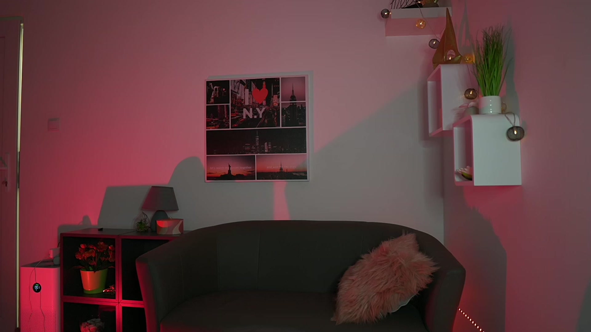 Gallery image thumbnail from Elly_Malkova_'s myfreecams stream on, 04/29/2023, 17:15 image 16 of 20