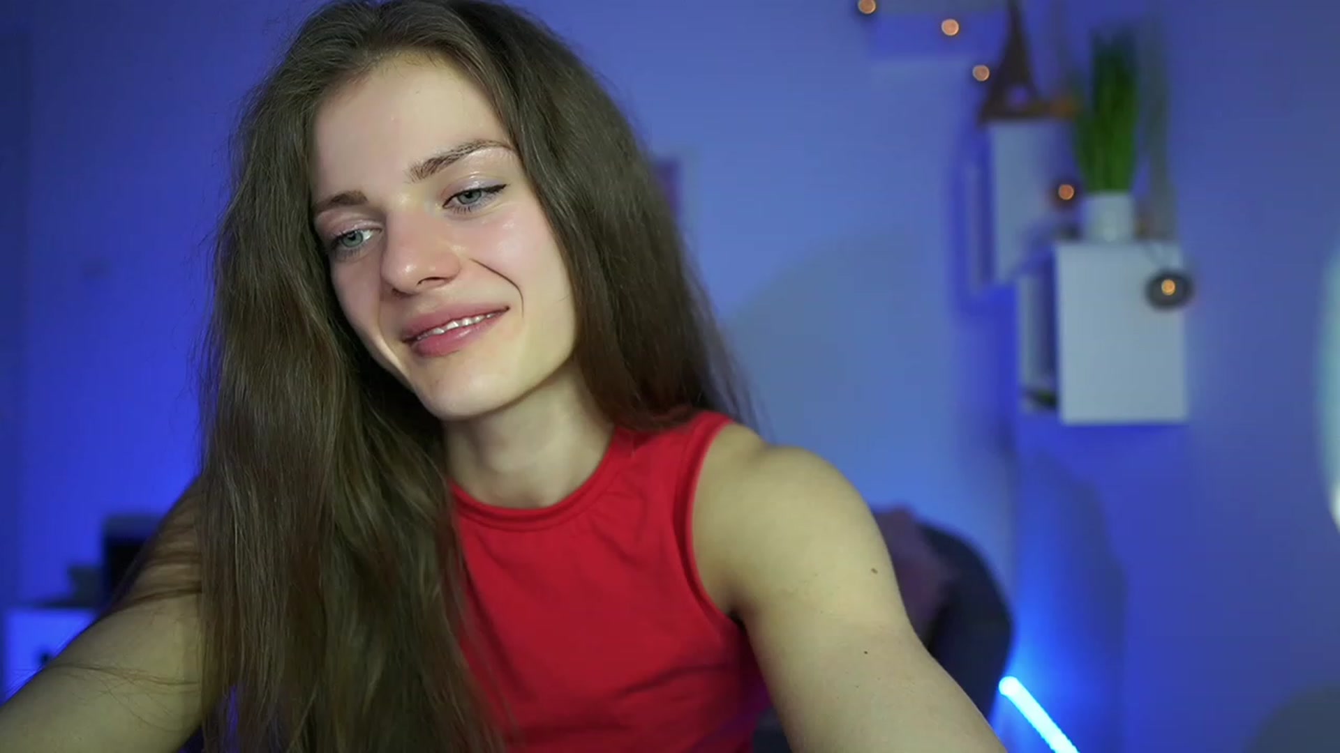Gallery image thumbnail from Elly_Malkova_'s myfreecams stream on, 05/02/2023, 21:00 image 7 of 20