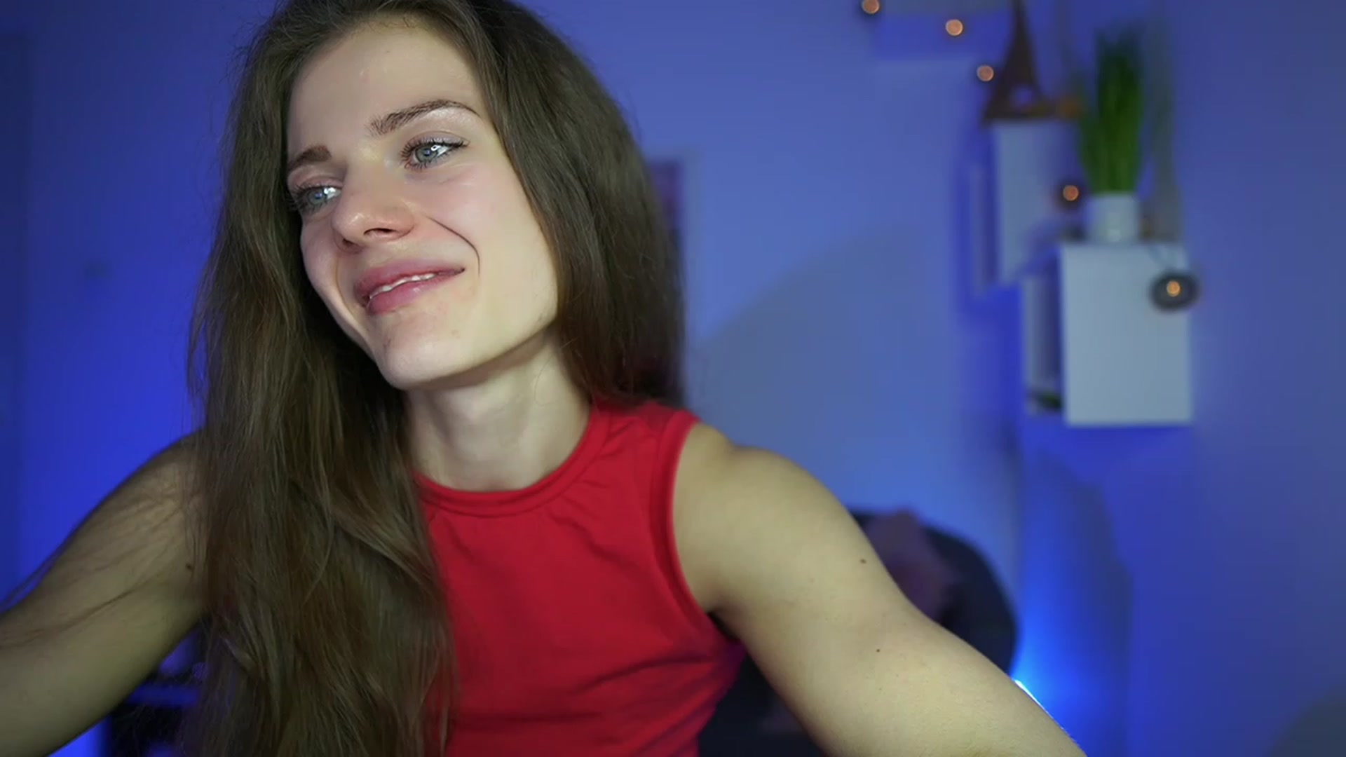 Gallery image thumbnail from Elly_Malkova_'s myfreecams stream on, 05/02/2023, 21:00 image 2 of 20