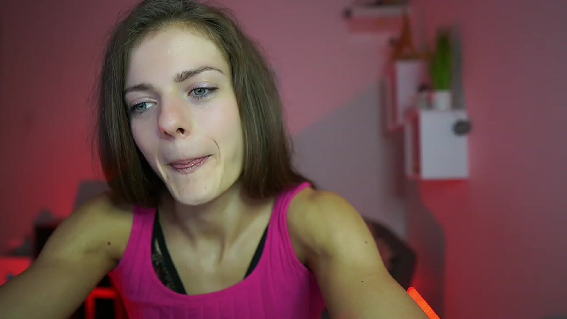 Gallery image thumbnail from Elly_Malkova_'s myfreecams stream on, 05/09/2023, 23:11 image 13 of 20