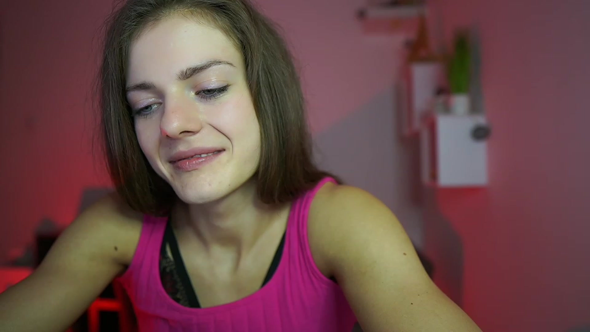 Gallery image thumbnail from Elly_Malkova_'s myfreecams stream on, 05/09/2023, 23:11 image 14 of 20