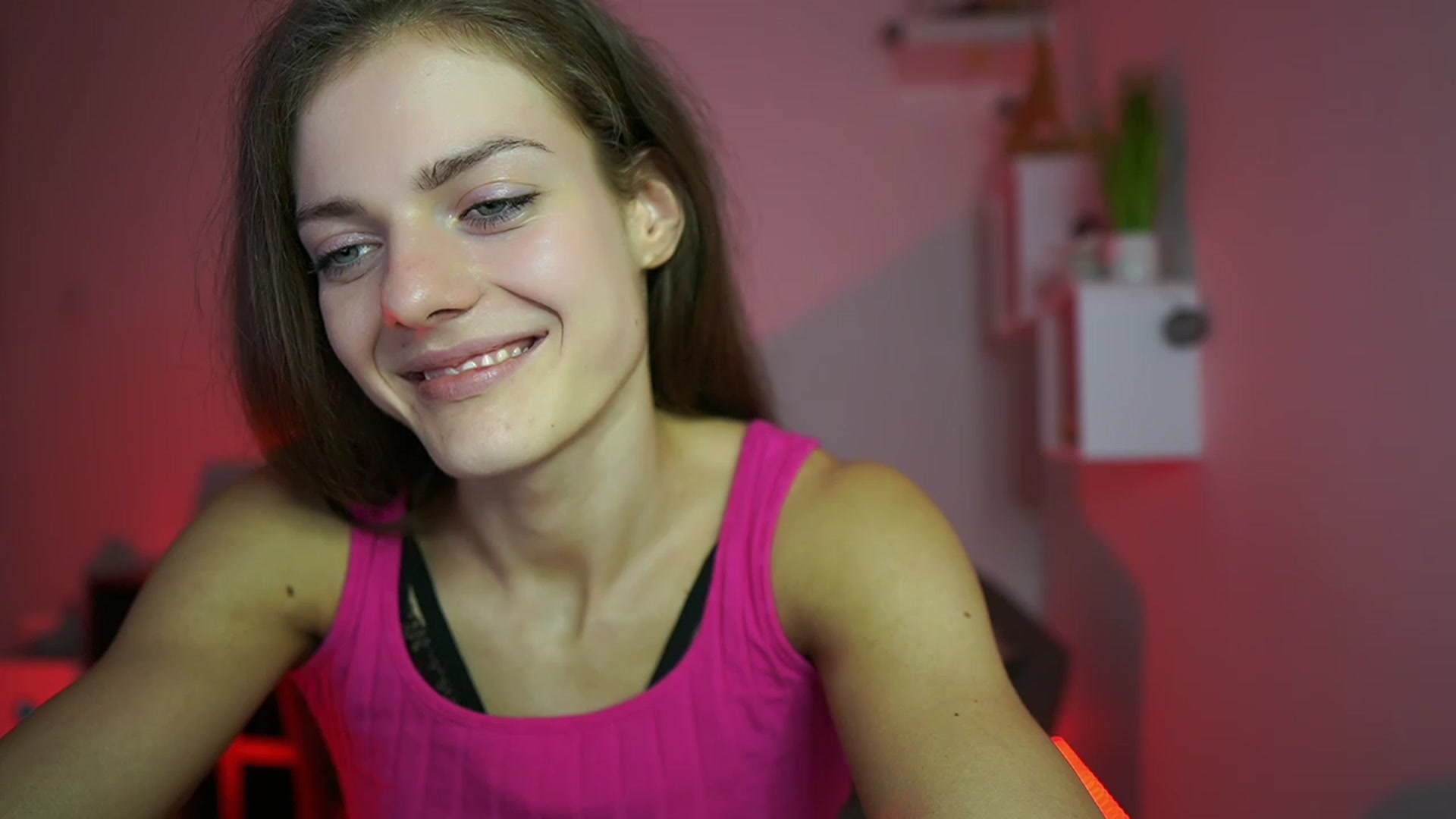 Gallery image thumbnail from Elly_Malkova_'s myfreecams stream on, 05/09/2023, 23:11 image 3 of 20