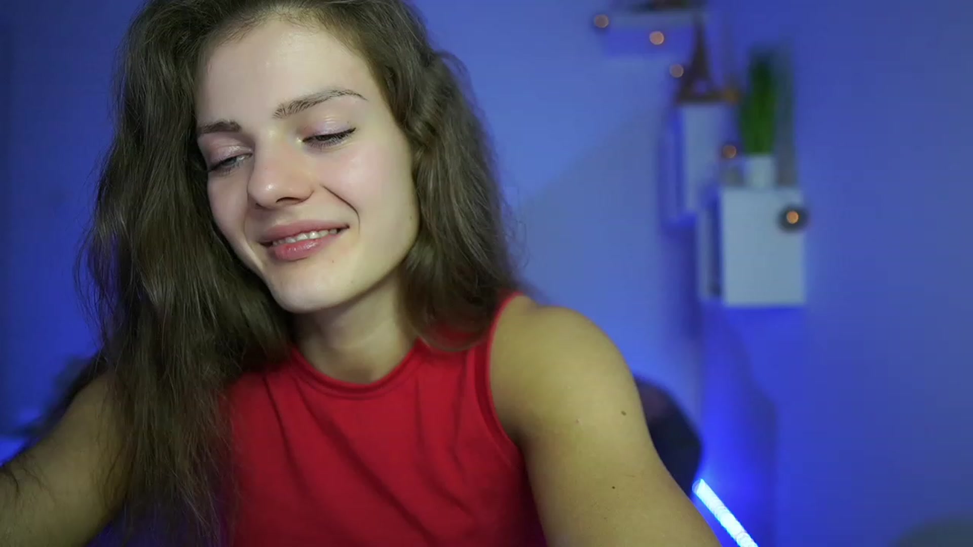 Gallery image thumbnail from Elly_Malkova_'s myfreecams stream on, 05/18/2023, 20:31 image 13 of 20