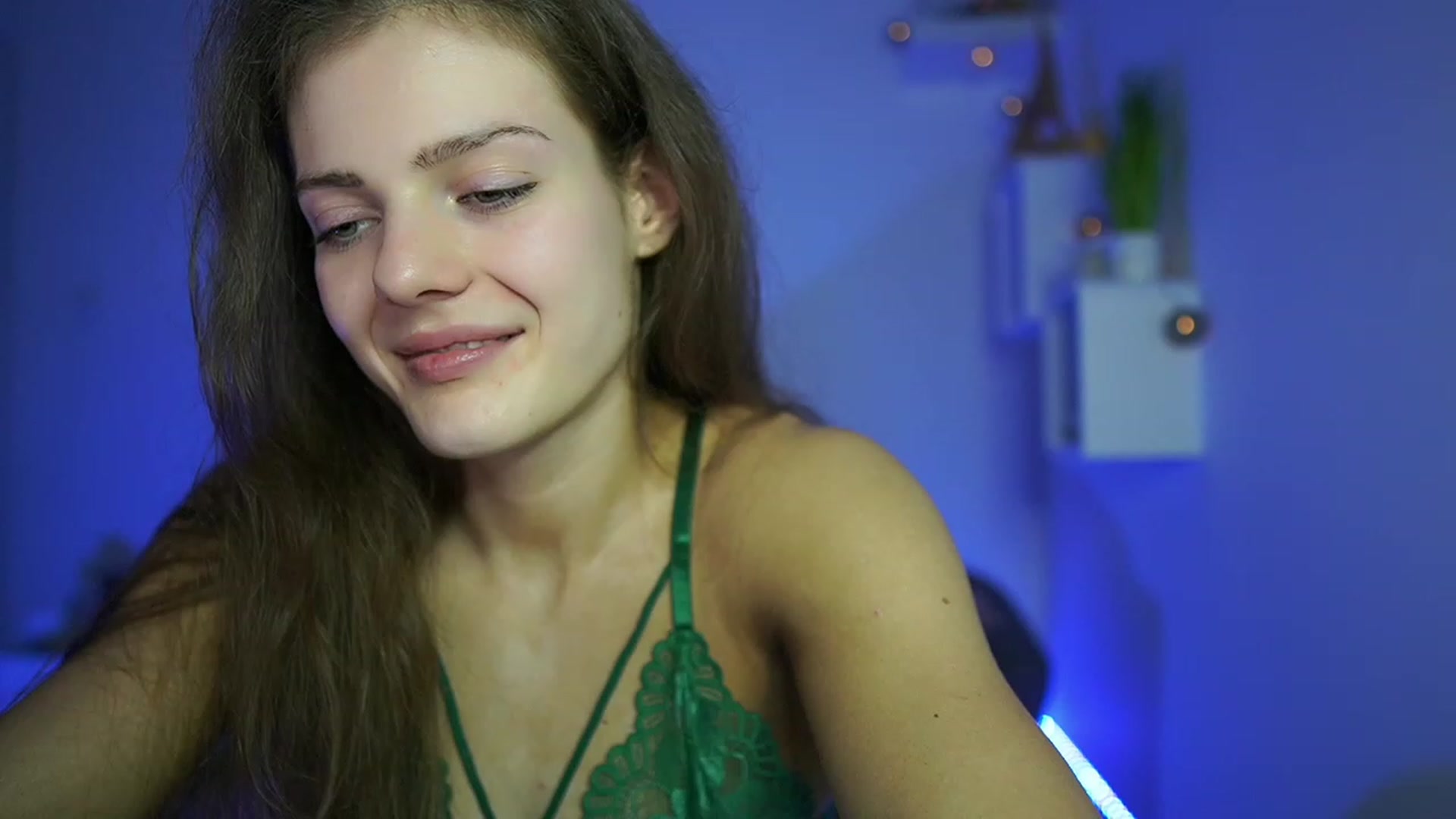 Gallery image thumbnail from Elly_Malkova_'s myfreecams stream on, 05/18/2023, 21:55 image 17 of 20