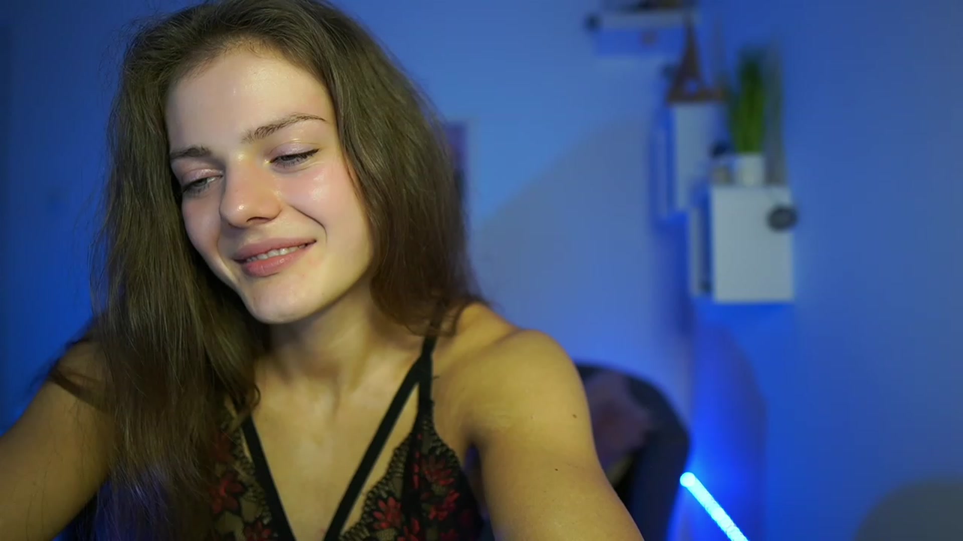 Gallery image thumbnail from Elly_Malkova_'s myfreecams stream on, 05/19/2023, 21:03 image 16 of 20