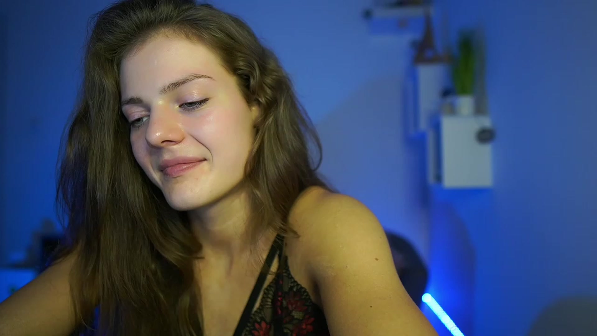 Gallery image thumbnail from Elly_Malkova_'s myfreecams stream on, 05/19/2023, 21:03 image 11 of 20