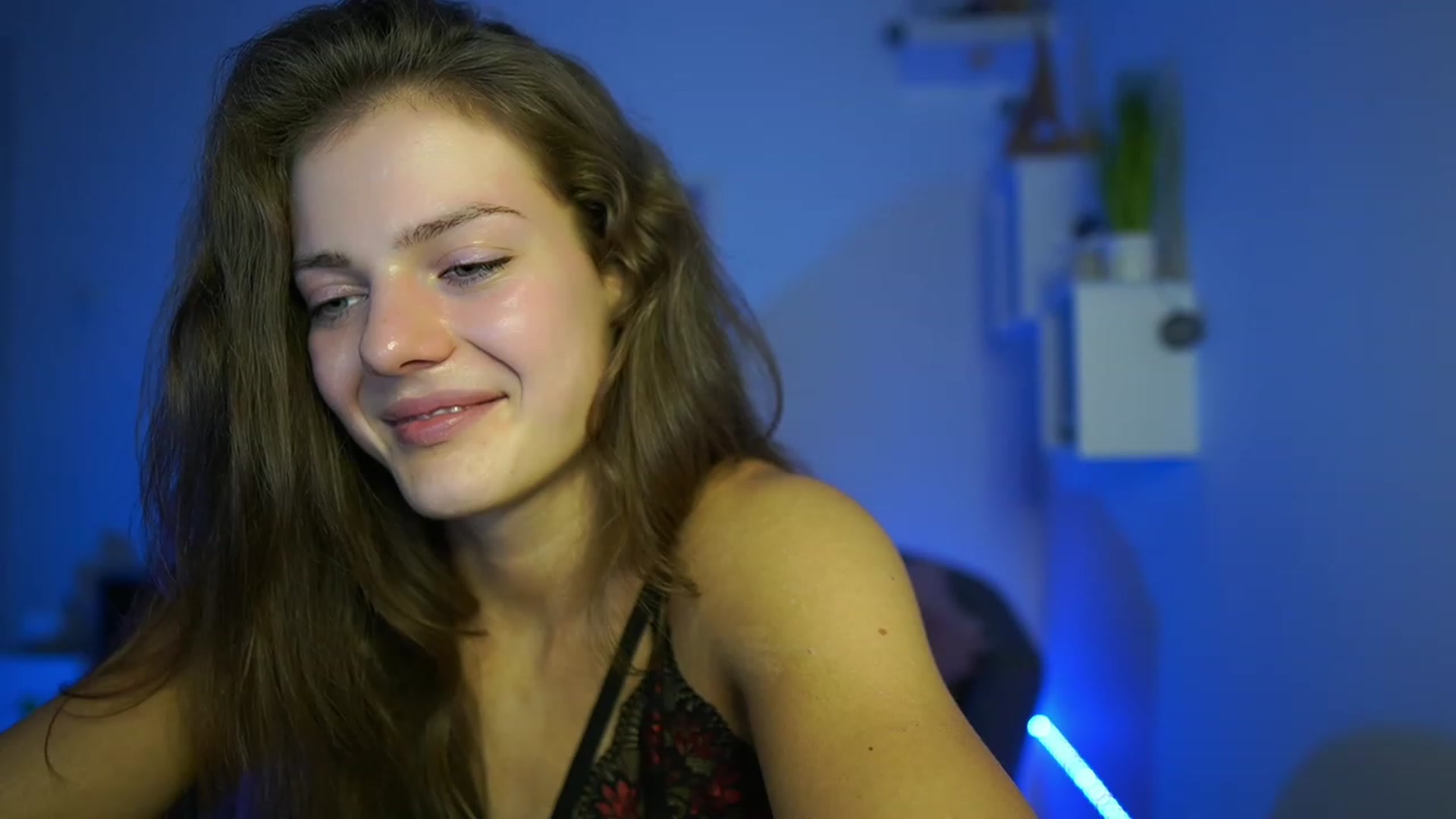 Gallery image thumbnail from Elly_Malkova_'s myfreecams stream on, 05/19/2023, 21:03 image 12 of 20