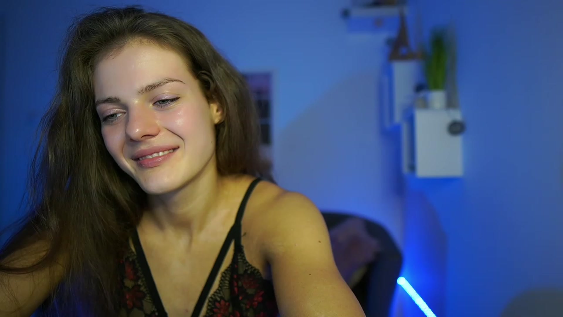 Gallery image thumbnail from Elly_Malkova_'s myfreecams stream on, 05/19/2023, 22:13 image 9 of 20