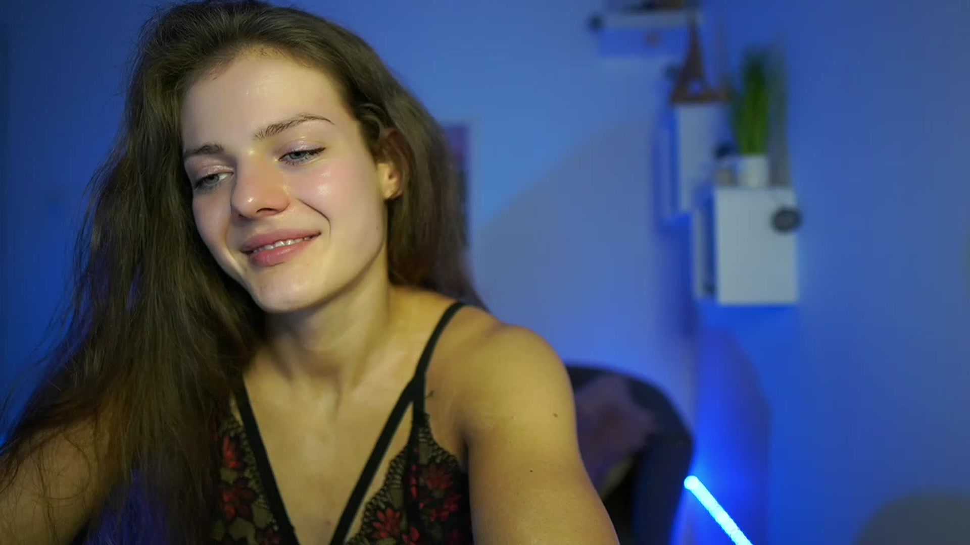 Gallery image thumbnail from Elly_Malkova_'s myfreecams stream on, 05/19/2023, 22:13 image 8 of 20