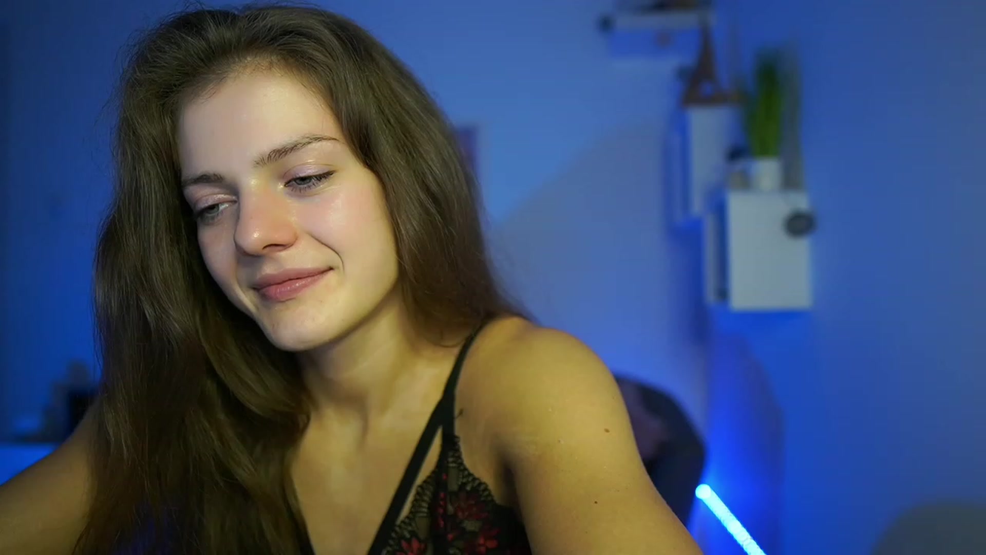 Gallery image thumbnail from Elly_Malkova_'s myfreecams stream on, 05/19/2023, 22:13 image 20 of 20