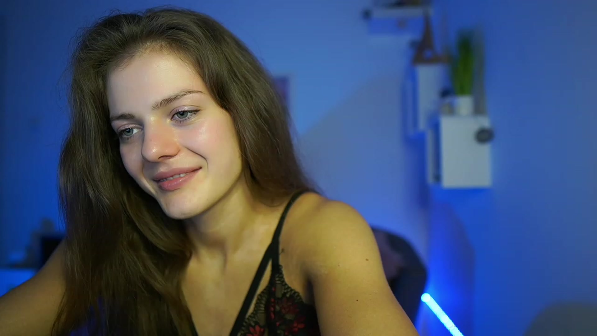 Gallery image thumbnail from Elly_Malkova_'s myfreecams stream on, 05/19/2023, 22:13 image 19 of 20