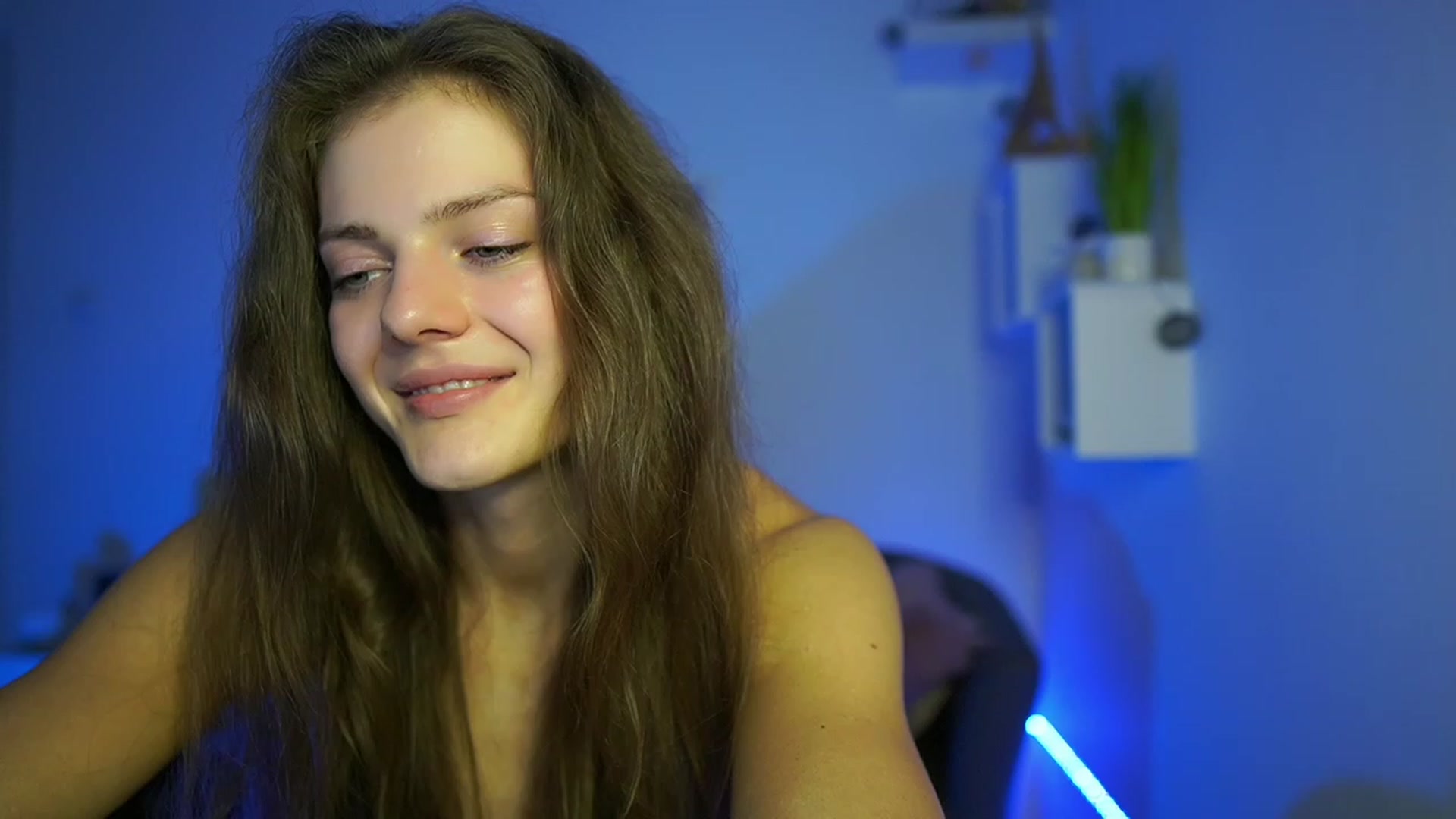 Gallery image thumbnail from Elly_Malkova_'s myfreecams stream on, 05/19/2023, 23:23 image 20 of 20