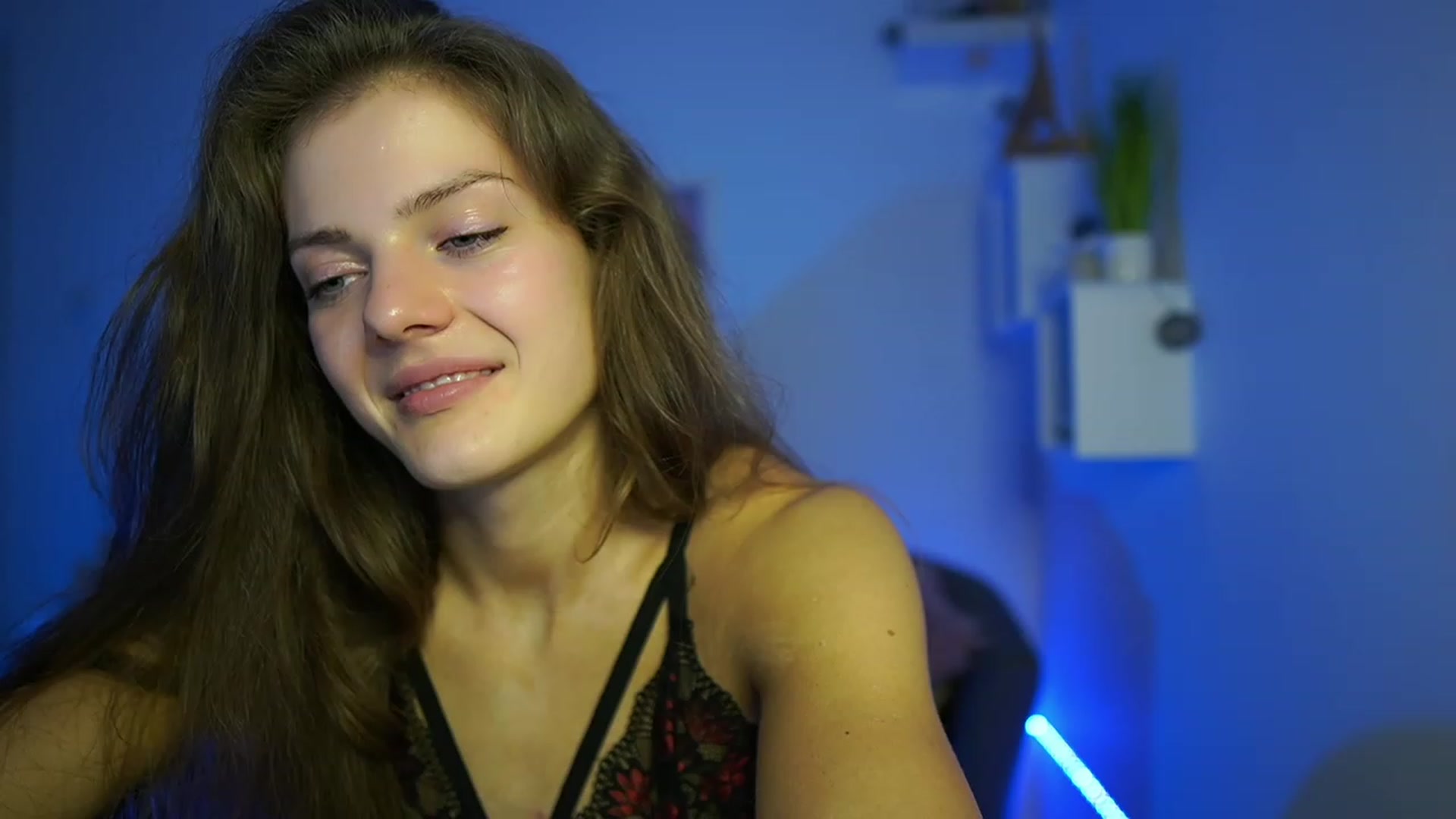 Gallery image thumbnail from Elly_Malkova_'s myfreecams stream on, 05/19/2023, 23:23 image 10 of 20