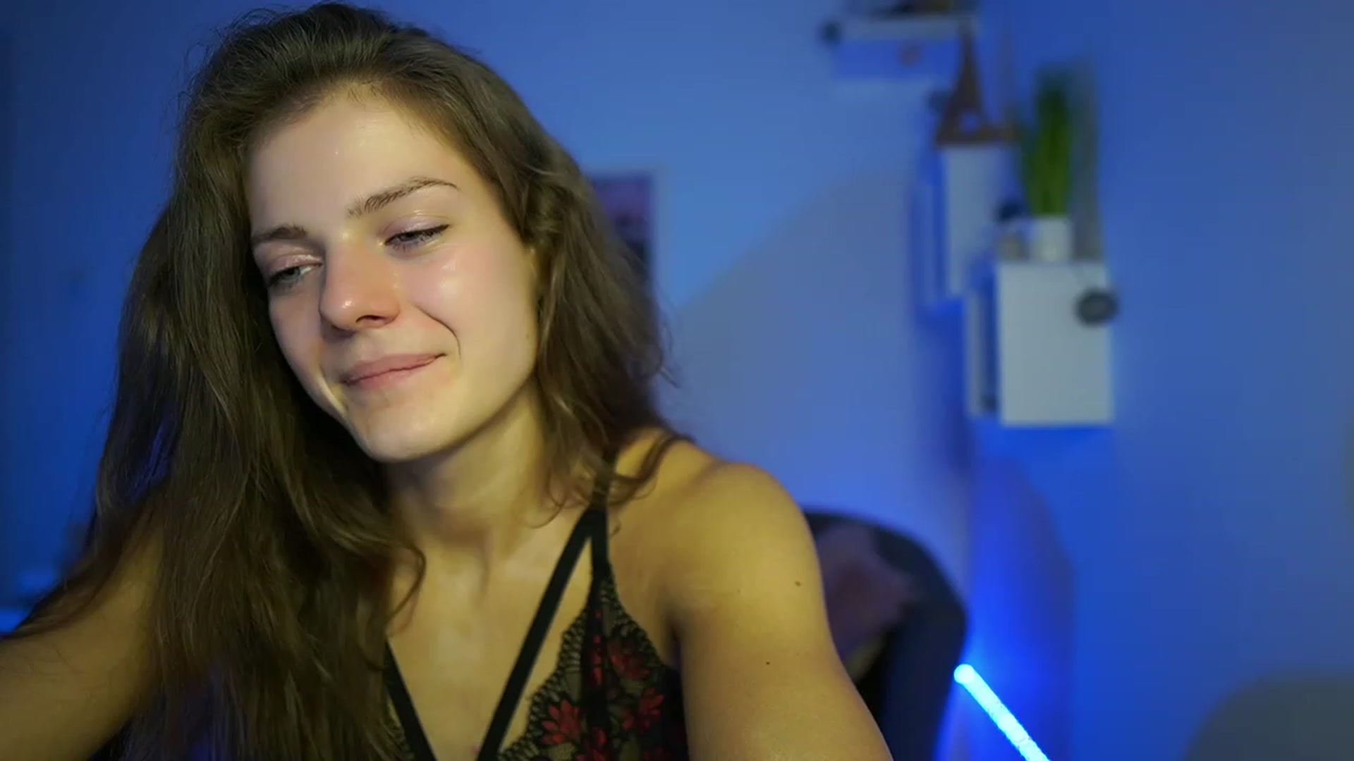 Gallery image thumbnail from Elly_Malkova_'s myfreecams stream on, 05/19/2023, 23:23 image 5 of 20