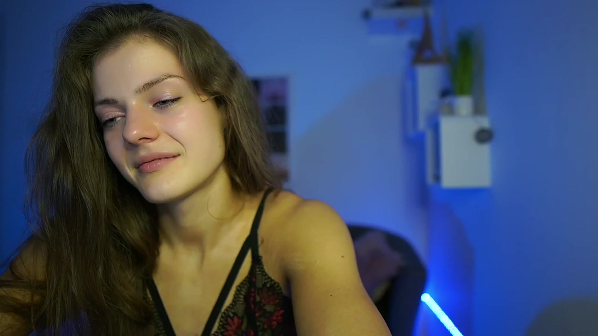 Gallery image thumbnail from Elly_Malkova_'s myfreecams stream on, 05/19/2023, 23:23 image 15 of 20
