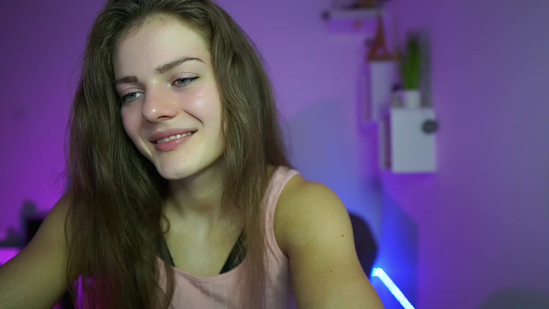Gallery image thumbnail from Elly_Malkova_'s myfreecams stream on, 05/21/2023, 13:54 image 12 of 20