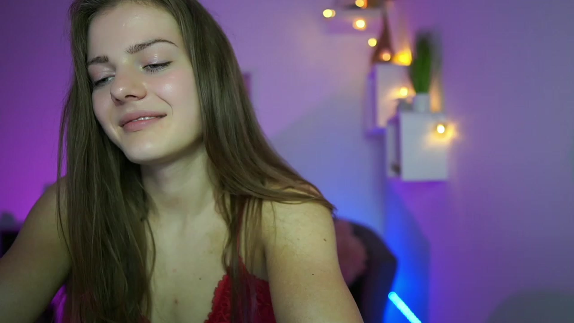Gallery image thumbnail from Elly_Malkova_'s myfreecams stream on, 05/25/2023, 15:19 image 17 of 20