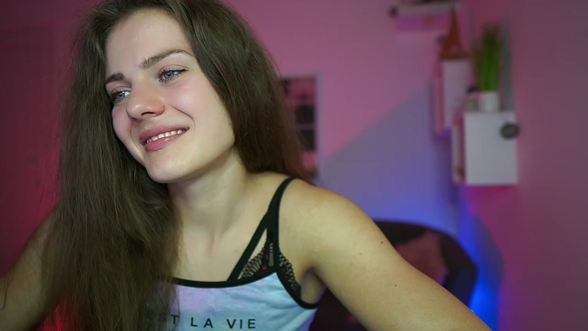 Gallery image thumbnail from Elly_Malkova_'s myfreecams stream on, 05/26/2023, 19:54 image 7 of 20