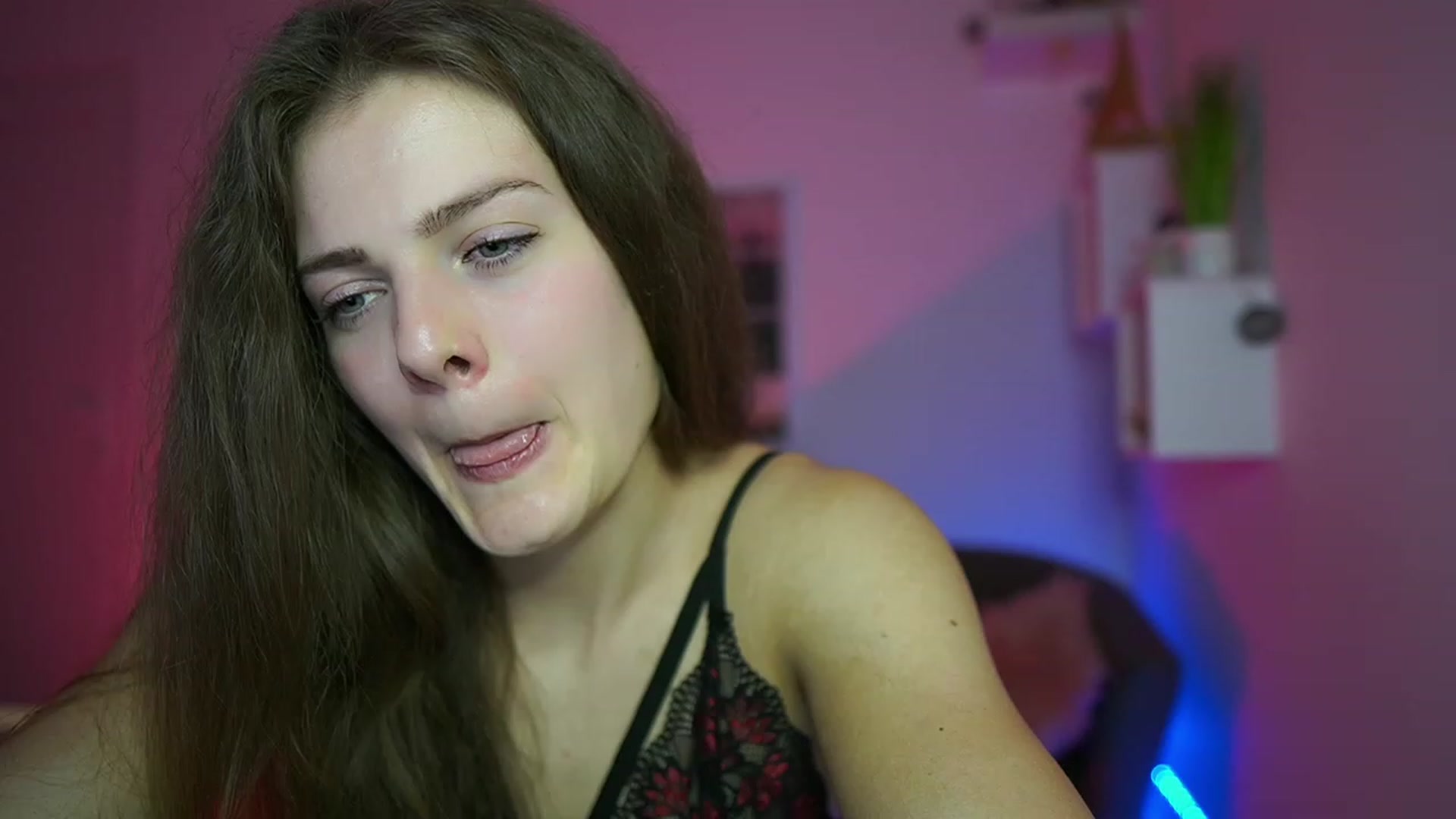 Gallery image thumbnail from Elly_Malkova_'s myfreecams stream on, 05/26/2023, 19:54 image 15 of 20
