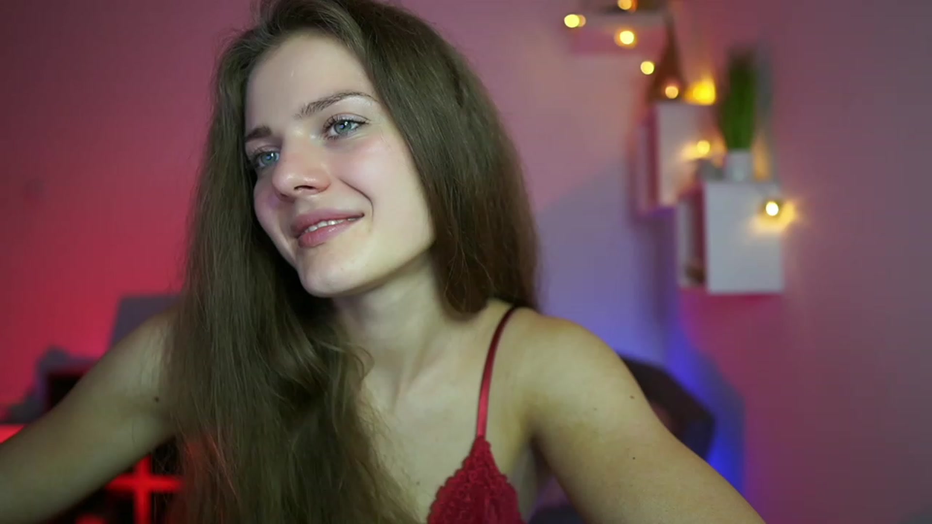 Gallery image thumbnail from Elly_Malkova_'s myfreecams stream on, 05/27/2023, 20:18 image 1 of 20