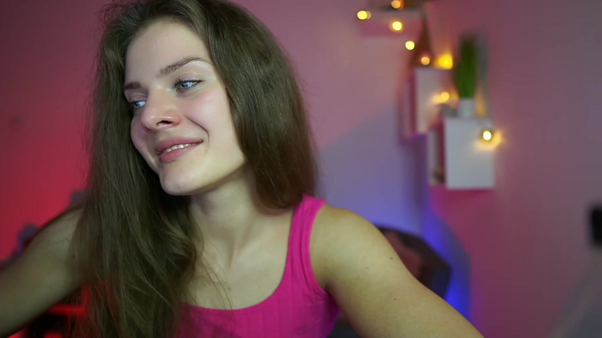 Gallery image thumbnail from Elly_Malkova_'s myfreecams stream on, 05/27/2023, 20:18 image 15 of 20
