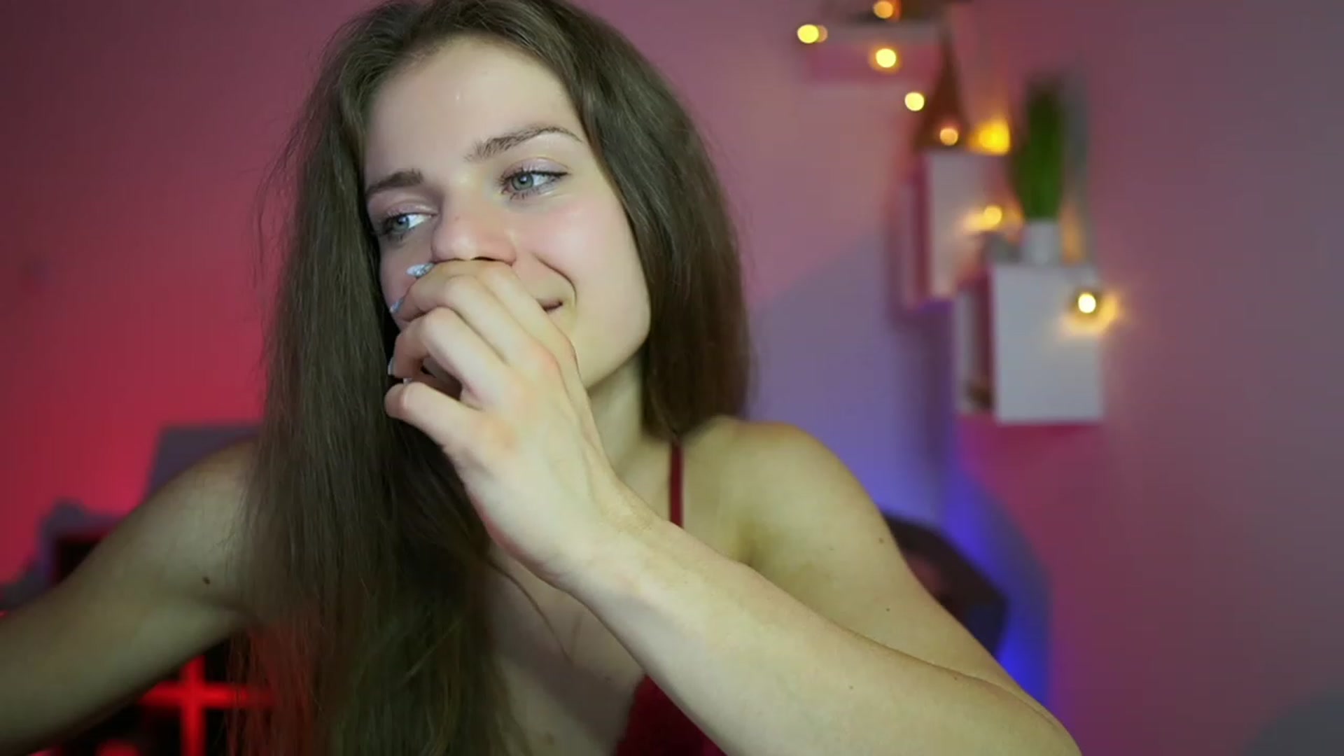 Gallery image thumbnail from Elly_Malkova_'s myfreecams stream on, 05/27/2023, 20:18 image 19 of 20