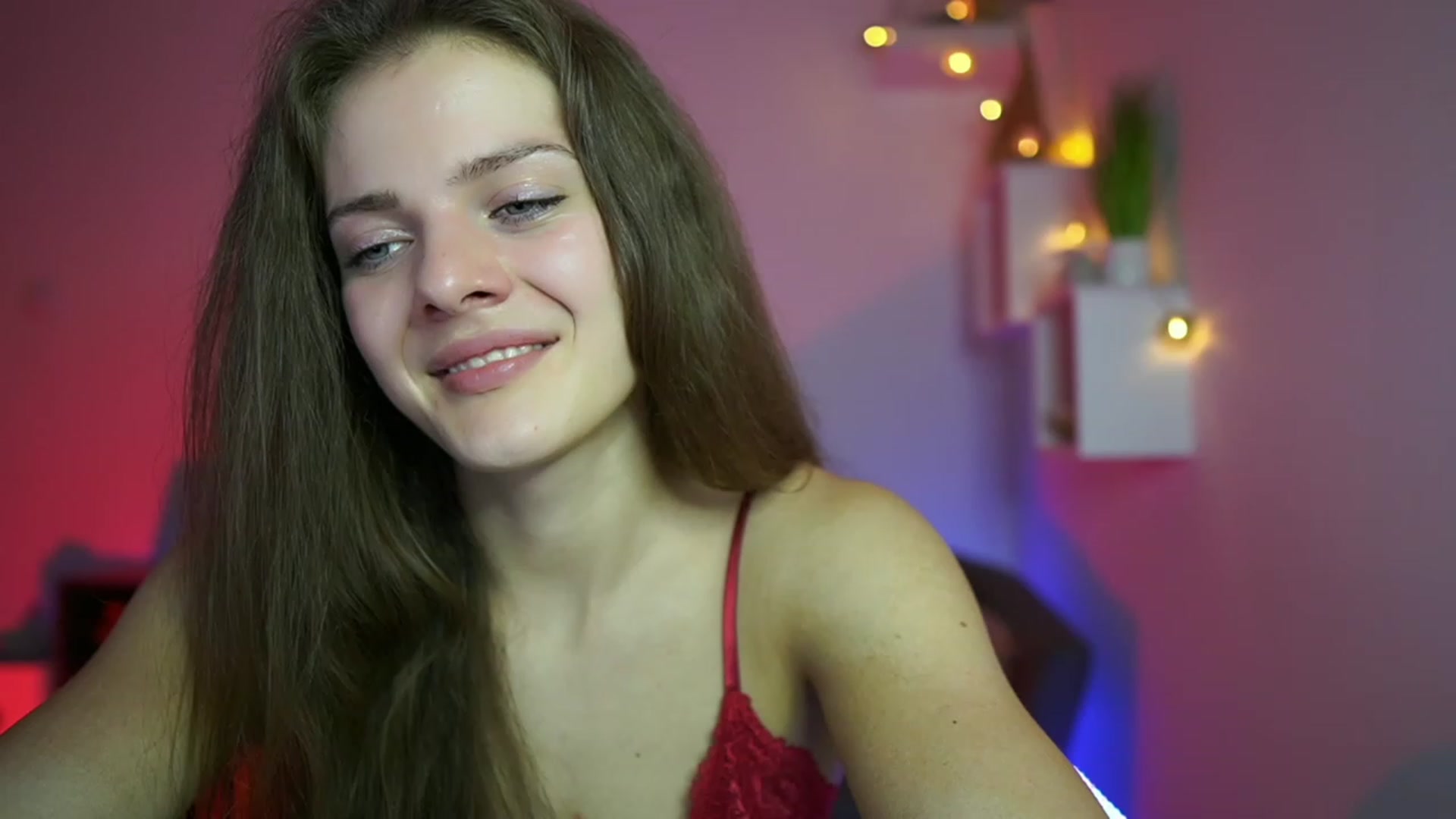 Gallery image thumbnail from Elly_Malkova_'s myfreecams stream on, 05/27/2023, 22:07 image 13 of 20