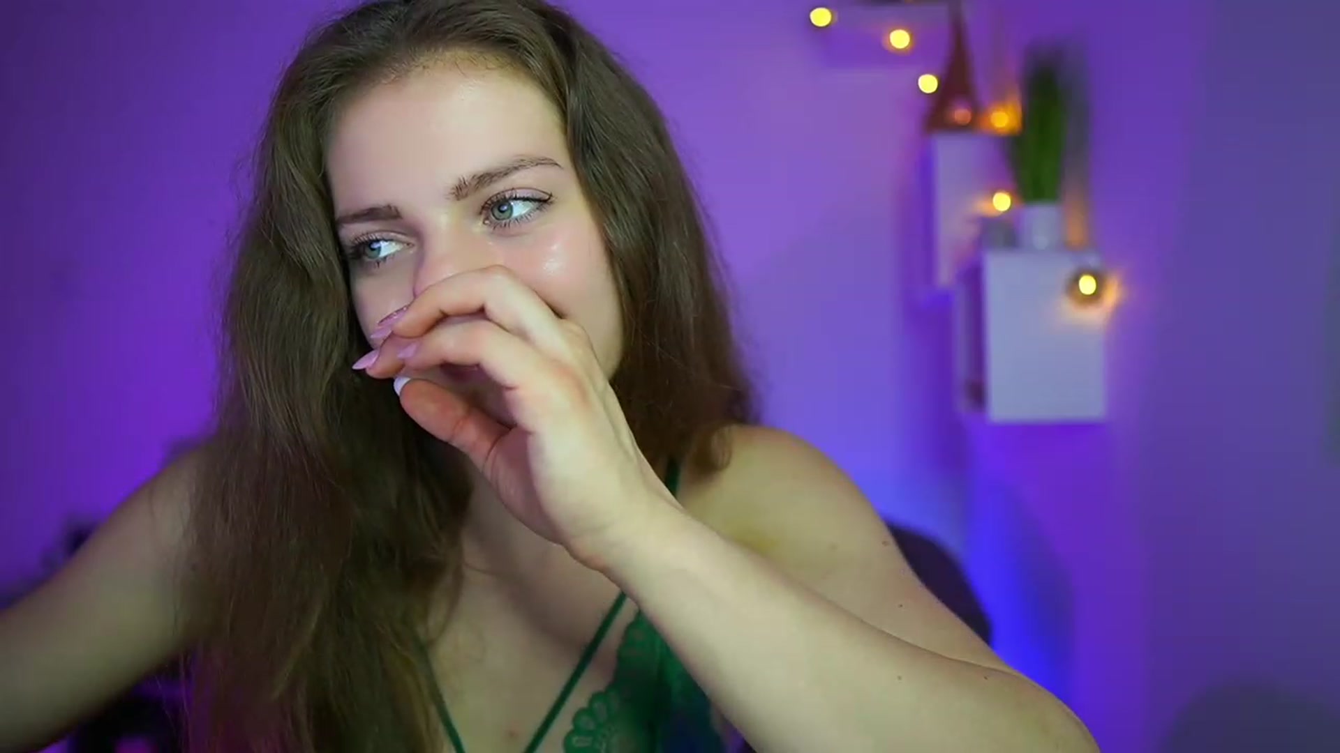 Gallery image thumbnail from Elly_Malkova_'s myfreecams stream on, 06/01/2023, 15:44 image 20 of 20