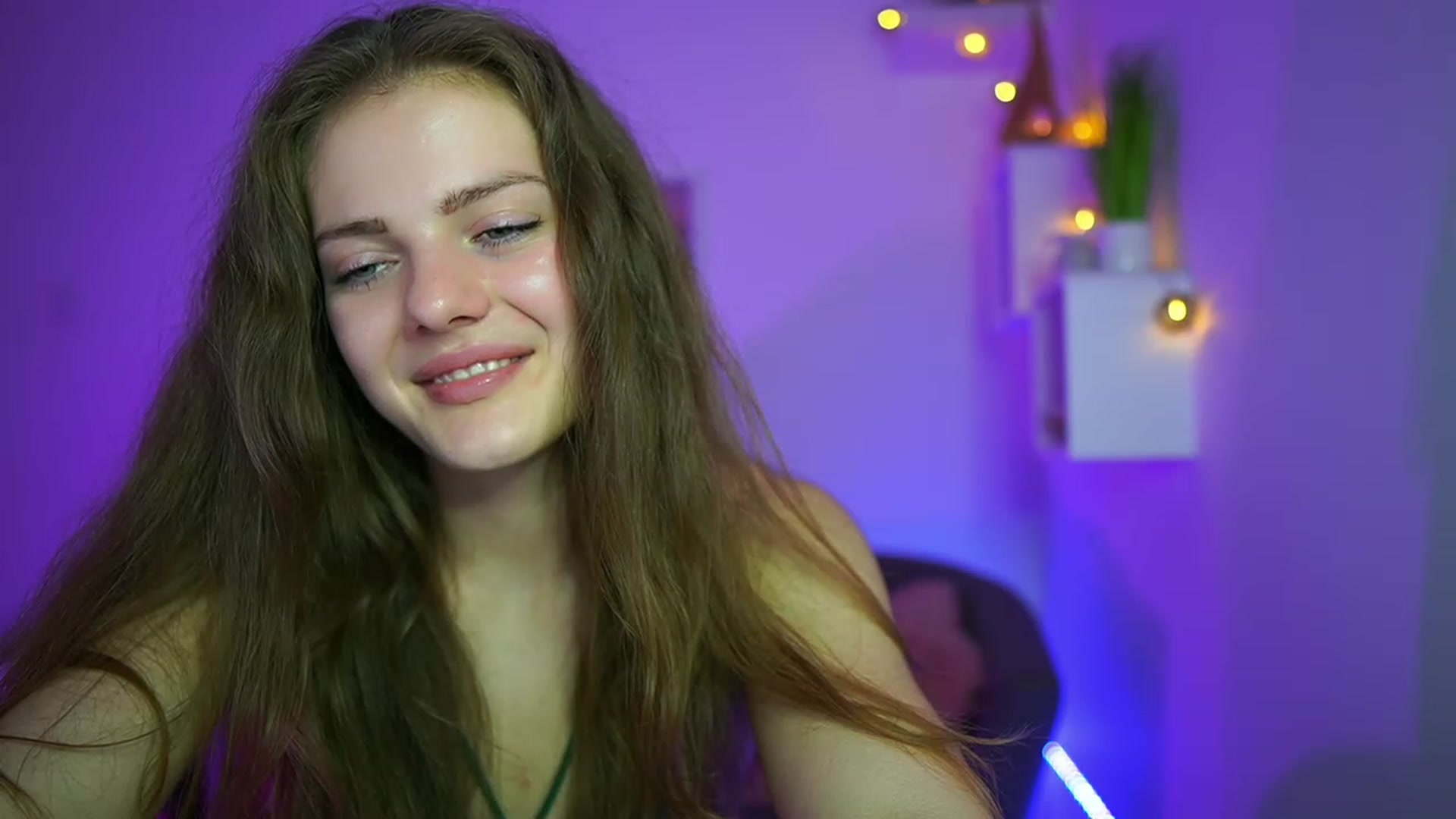 Gallery image thumbnail from Elly_Malkova_'s myfreecams stream on, 06/01/2023, 17:52 image 19 of 20