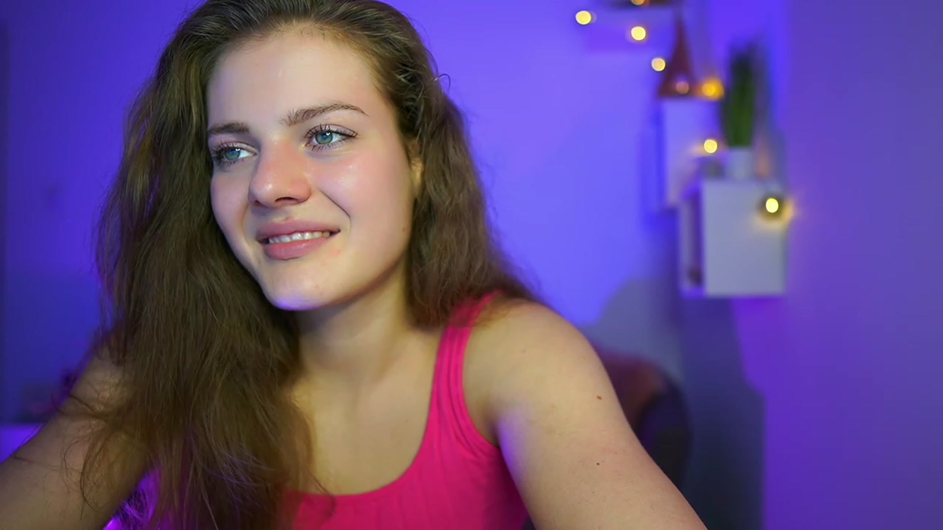 Gallery image thumbnail from Elly_Malkova_'s myfreecams stream on, 06/02/2023, 20:01 image 4 of 20