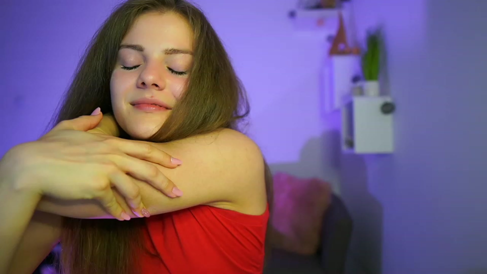 Gallery image thumbnail from Elly_Malkova_'s myfreecams stream on, 06/03/2023, 19:18 image 11 of 20