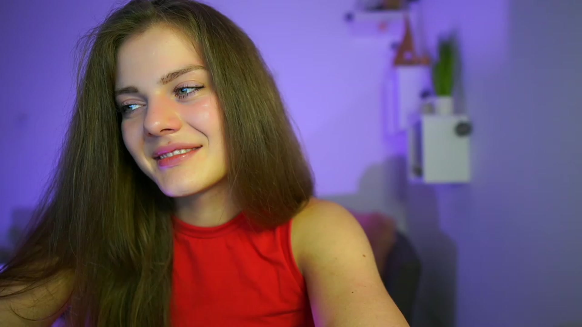 Gallery image thumbnail from Elly_Malkova_'s myfreecams stream on, 06/03/2023, 19:18 image 6 of 20