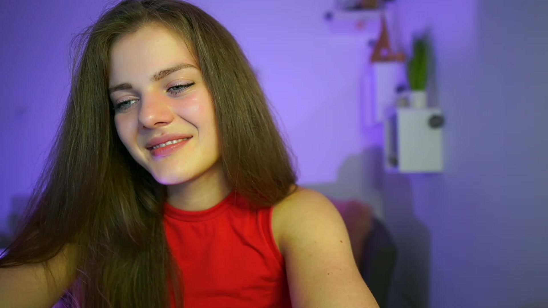 Gallery image thumbnail from Elly_Malkova_'s myfreecams stream on, 06/03/2023, 19:18 image 3 of 20