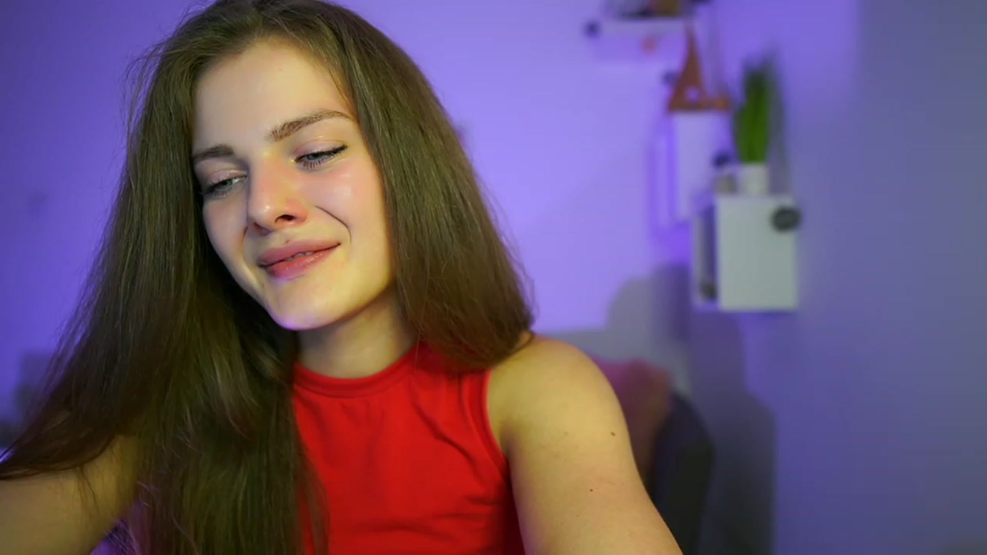 Gallery image thumbnail from Elly_Malkova_'s myfreecams stream on, 06/03/2023, 19:18 image 2 of 20