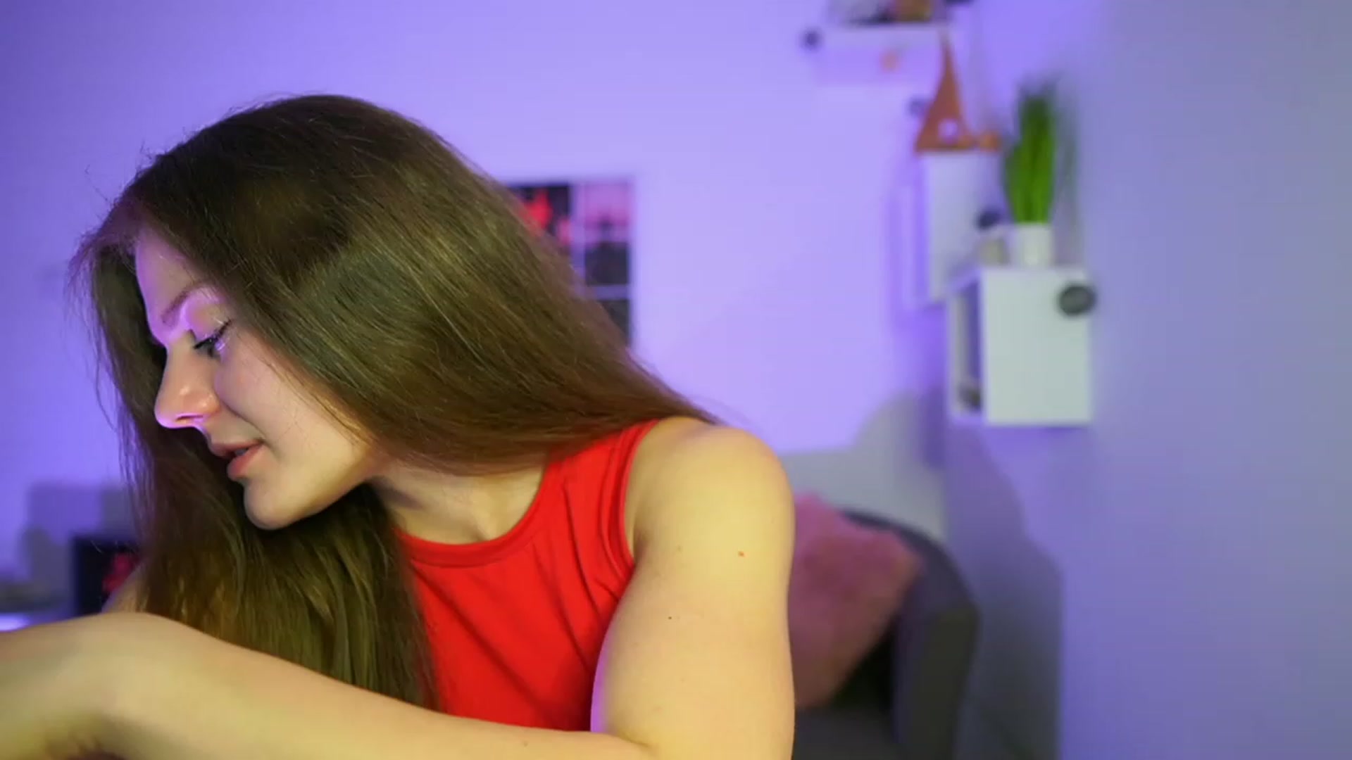 Gallery image thumbnail from Elly_Malkova_'s myfreecams stream on, 06/03/2023, 21:20 image 14 of 20