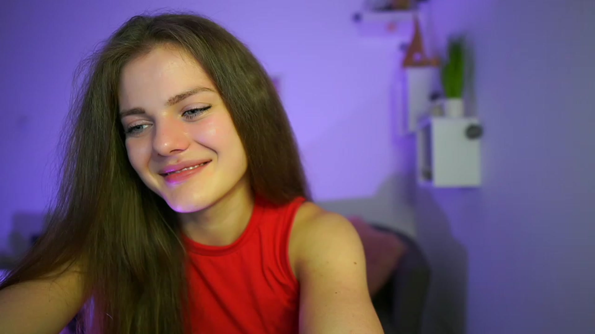 Gallery image thumbnail from Elly_Malkova_'s myfreecams stream on, 06/03/2023, 21:20 image 4 of 20