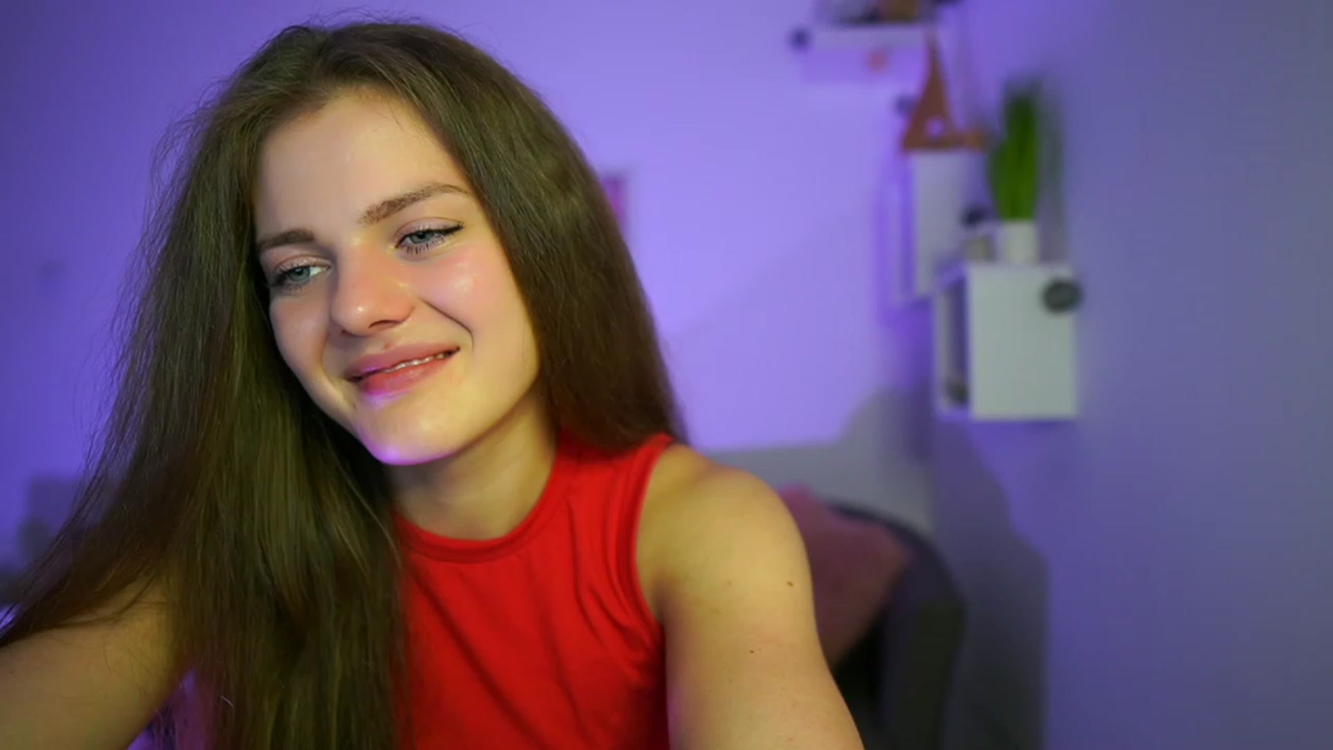 Gallery image thumbnail from Elly_Malkova_'s myfreecams stream on, 06/03/2023, 21:20 image 6 of 20