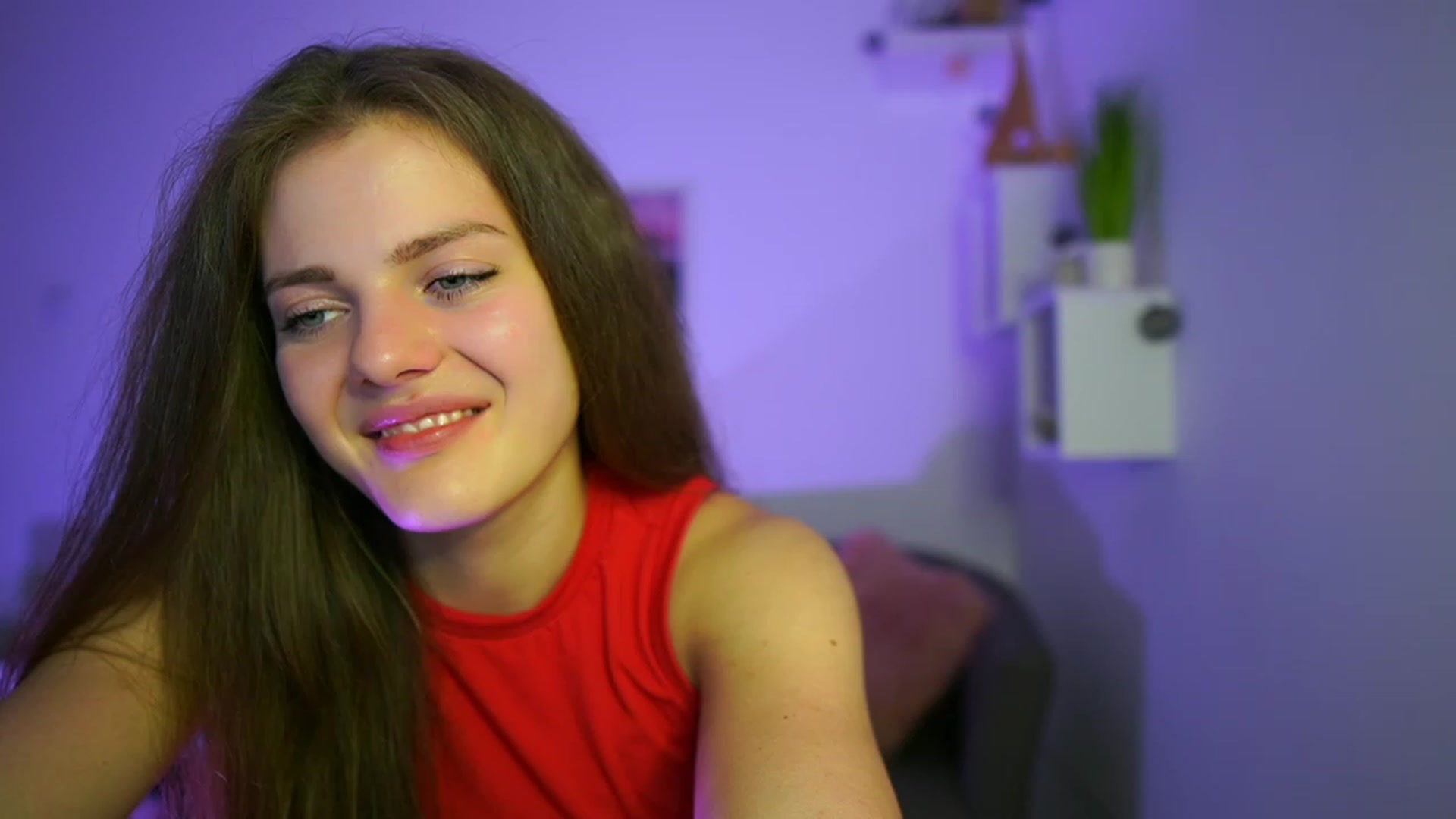 Gallery image thumbnail from Elly_Malkova_'s myfreecams stream on, 06/03/2023, 21:20 image 1 of 20
