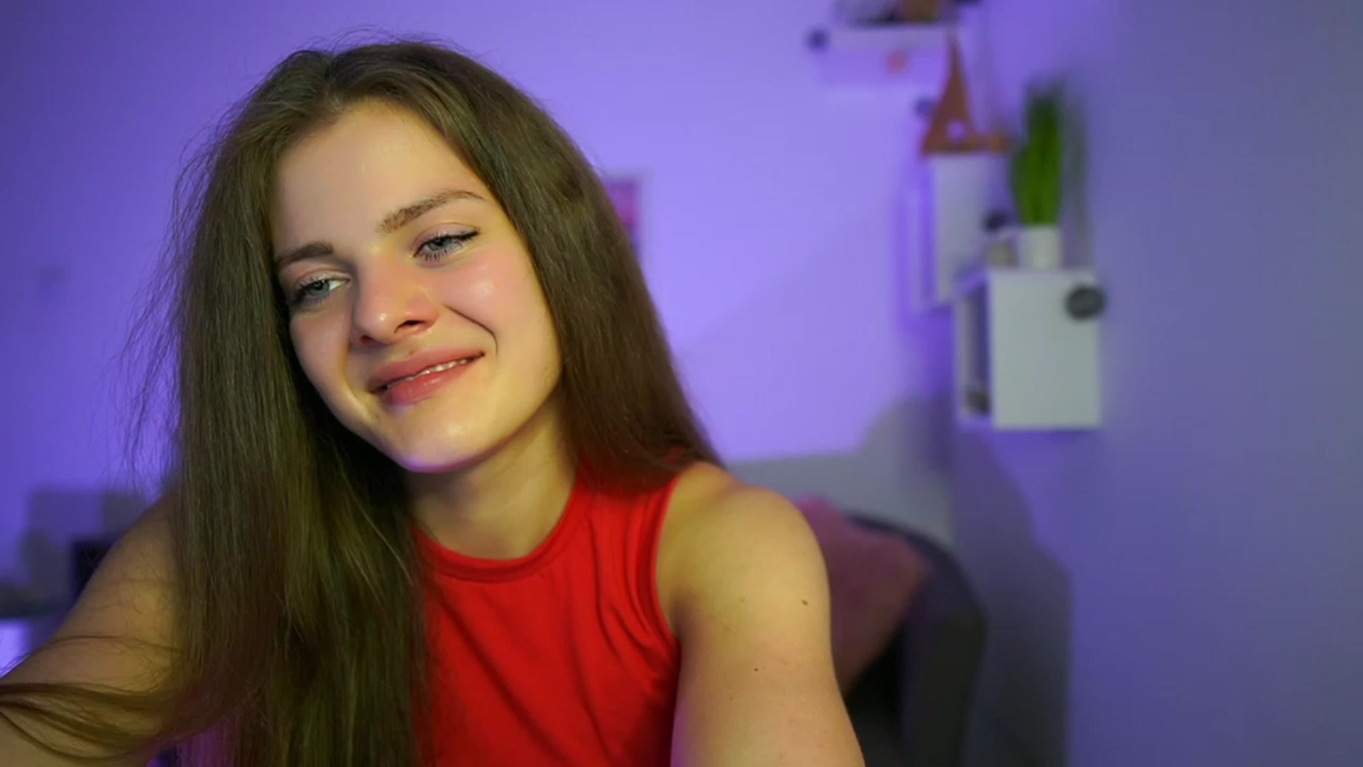 Gallery image thumbnail from Elly_Malkova_'s myfreecams stream on, 06/03/2023, 21:20 image 10 of 20