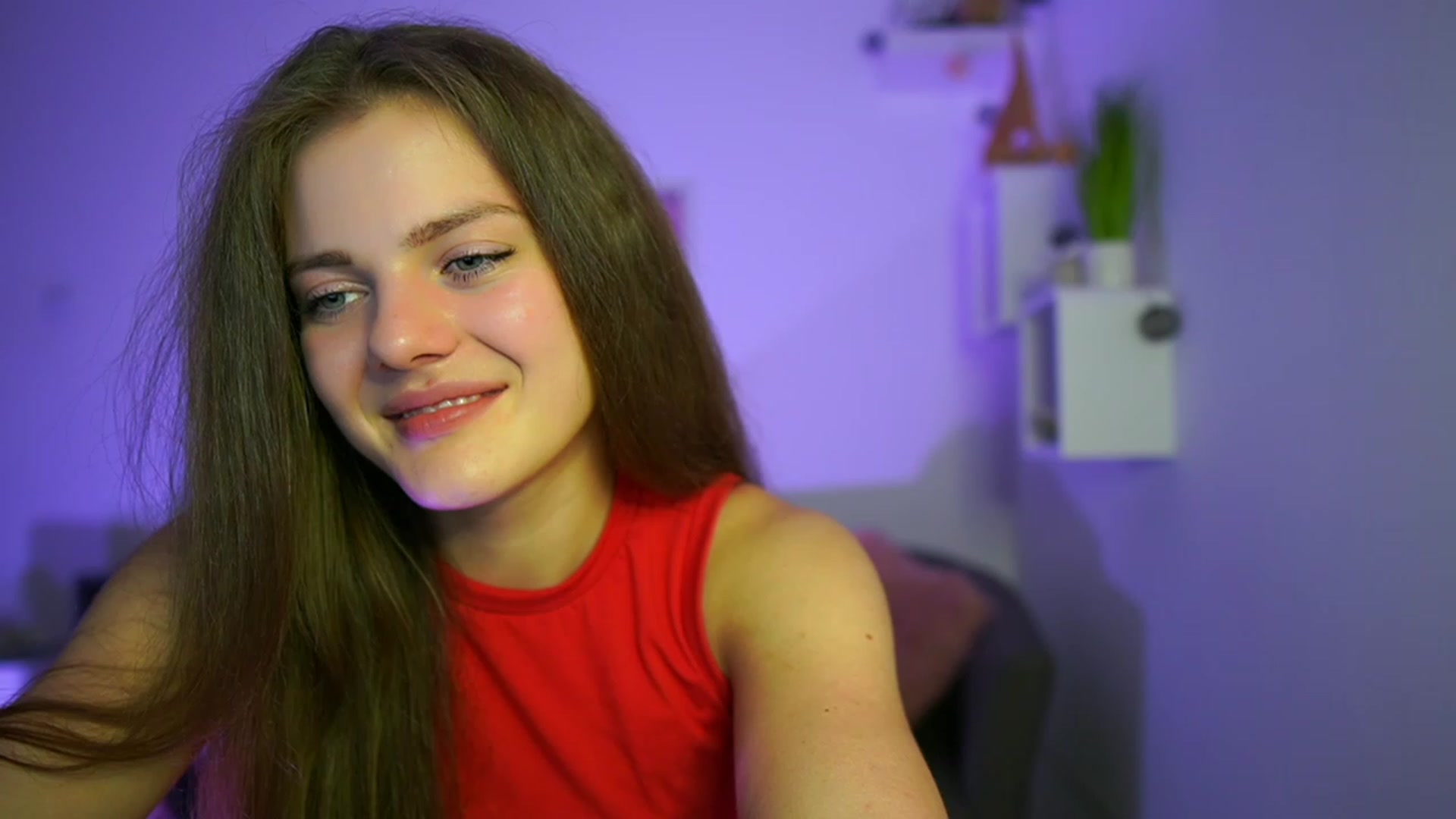 Gallery image thumbnail from Elly_Malkova_'s myfreecams stream on, 06/03/2023, 21:20 image 7 of 20