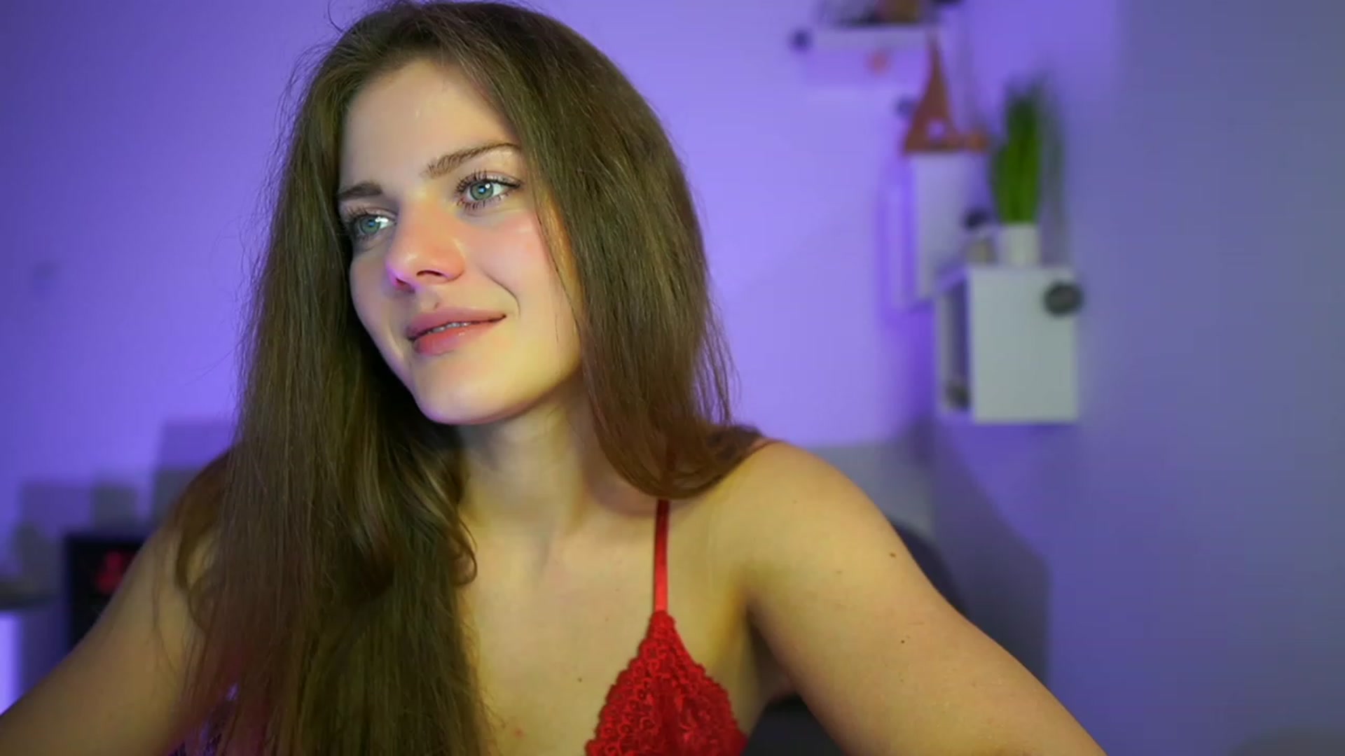 Gallery image thumbnail from Elly_Malkova_'s myfreecams stream on, 06/03/2023, 22:42 image 14 of 20