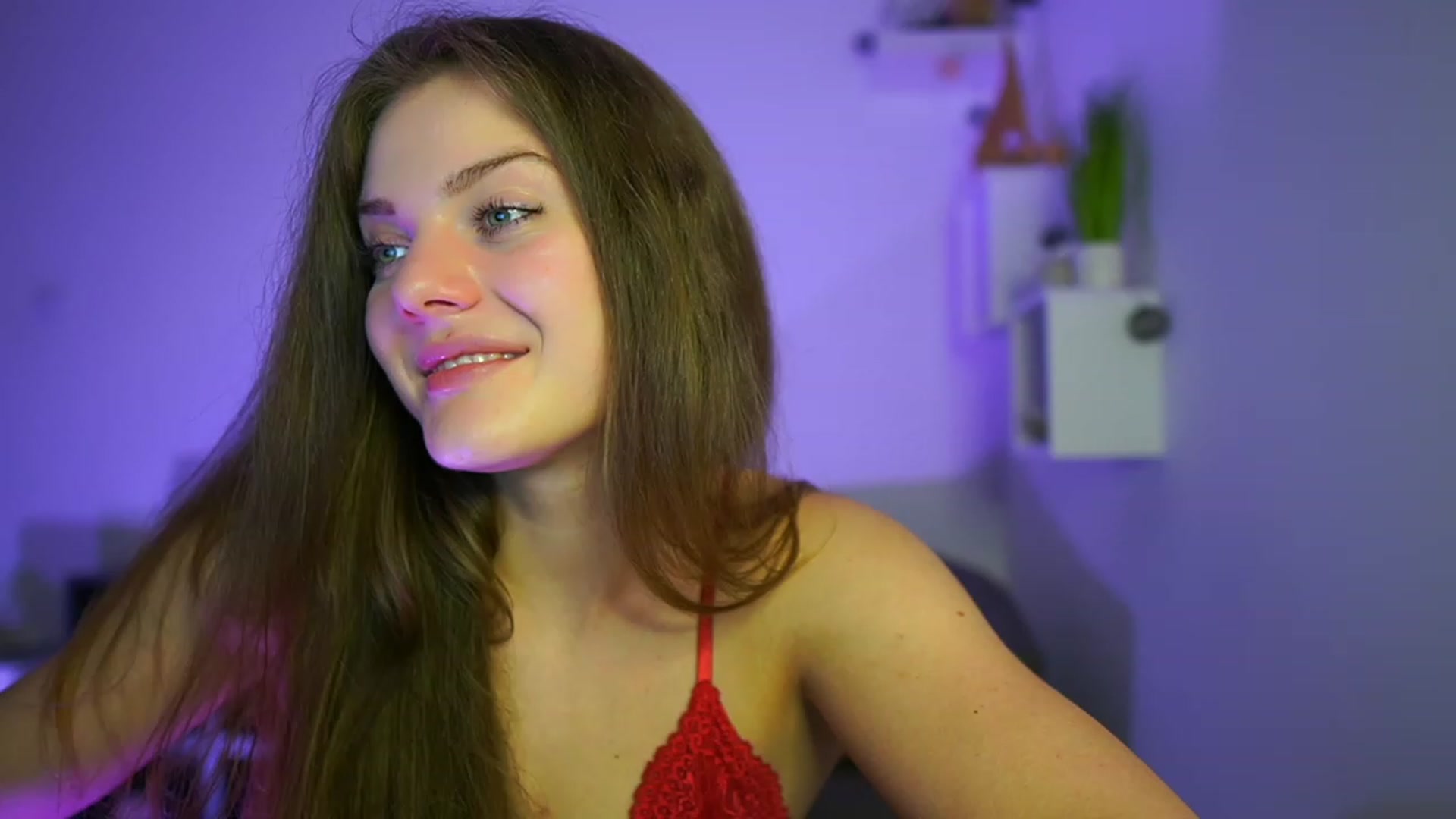 Gallery image thumbnail from Elly_Malkova_'s myfreecams stream on, 06/03/2023, 22:42 image 18 of 20