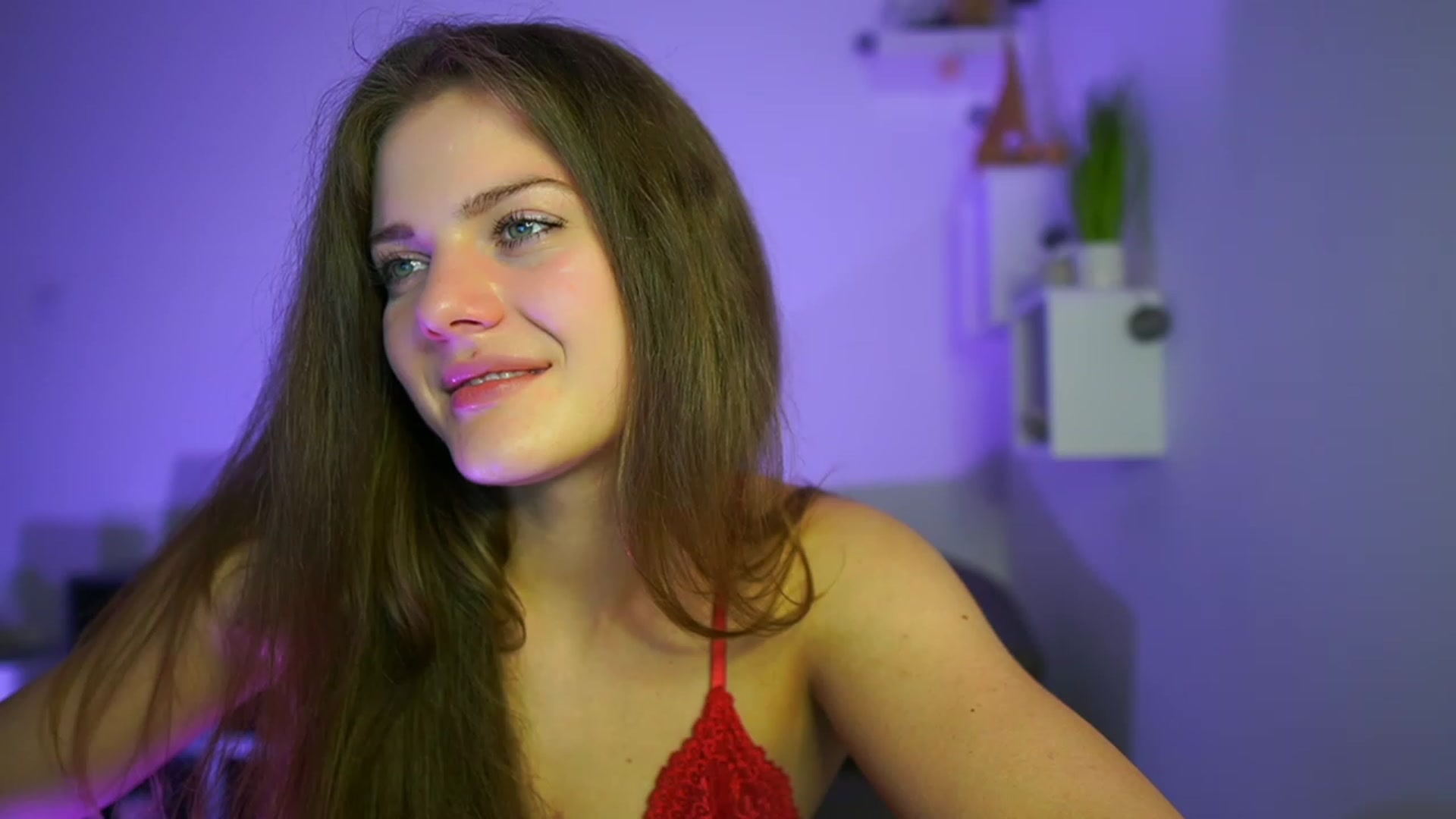 Gallery image thumbnail from Elly_Malkova_'s myfreecams stream on, 06/03/2023, 22:42 image 19 of 20