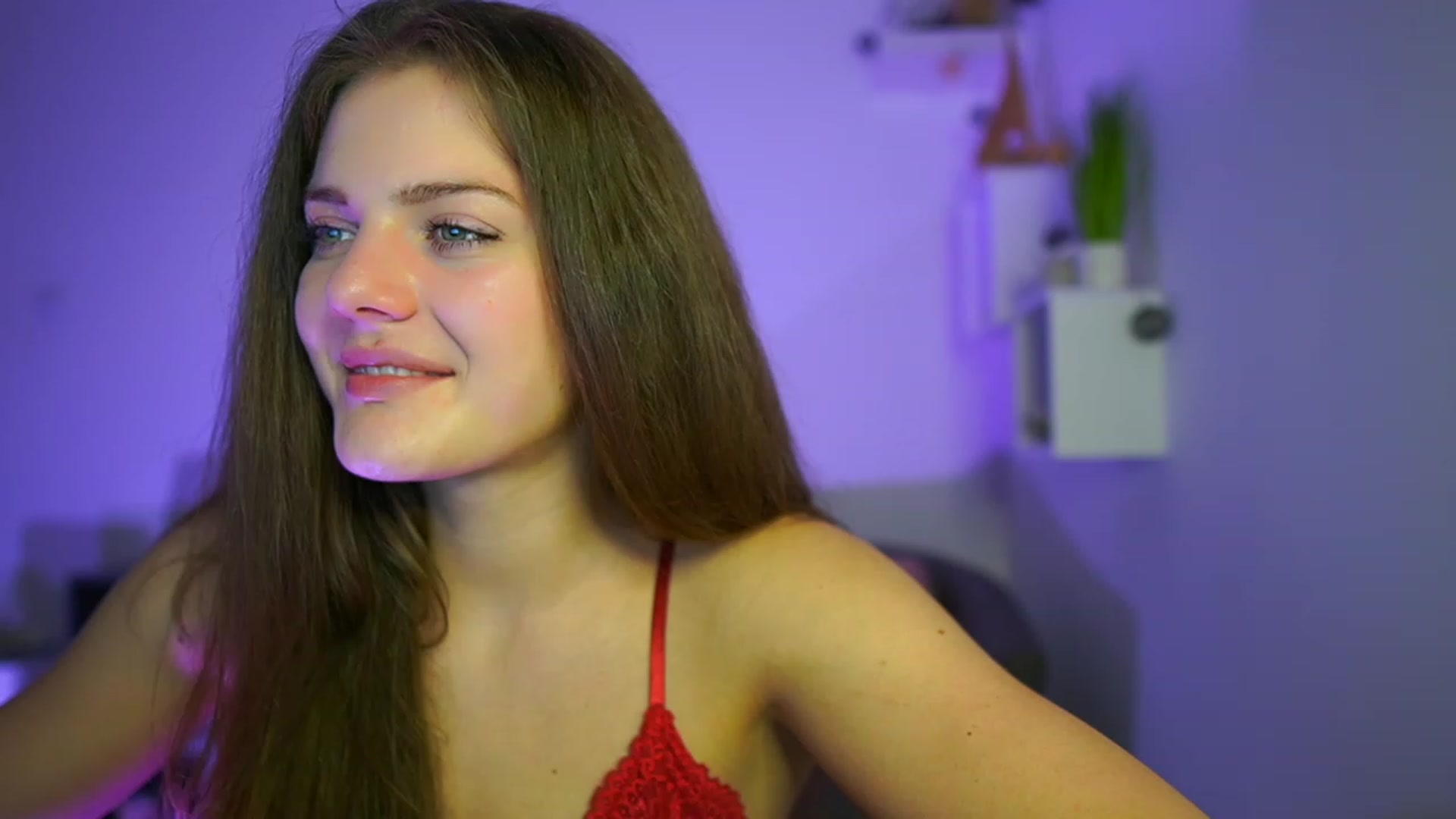 Gallery image thumbnail from Elly_Malkova_'s myfreecams stream on, 06/03/2023, 23:10 image 6 of 20