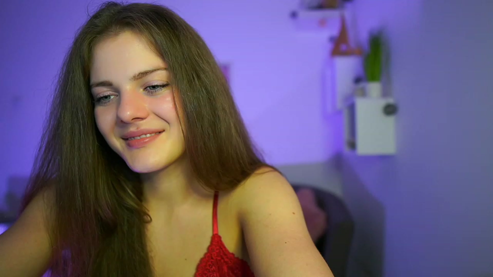 Gallery image thumbnail from Elly_Malkova_'s myfreecams stream on, 06/03/2023, 23:10 image 7 of 20
