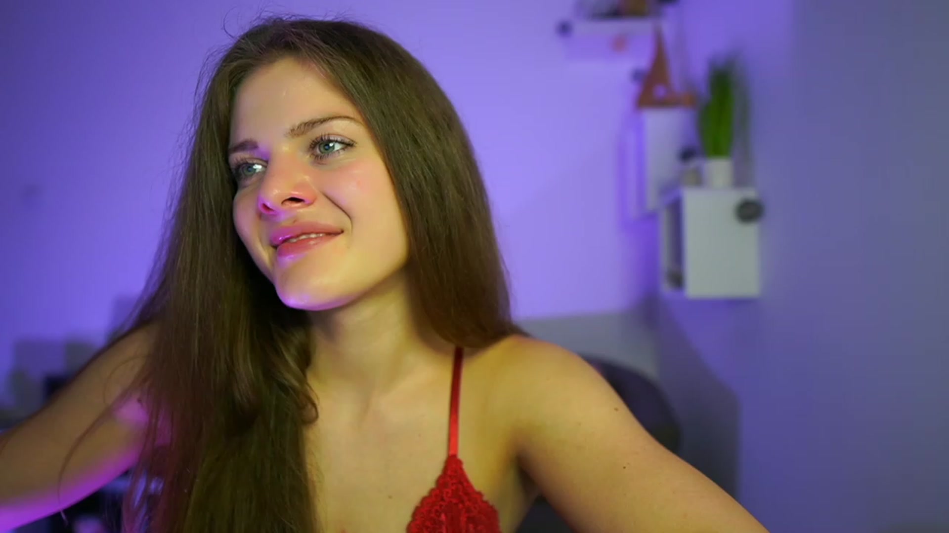 Gallery image thumbnail from Elly_Malkova_'s myfreecams stream on, 06/03/2023, 23:10 image 4 of 20