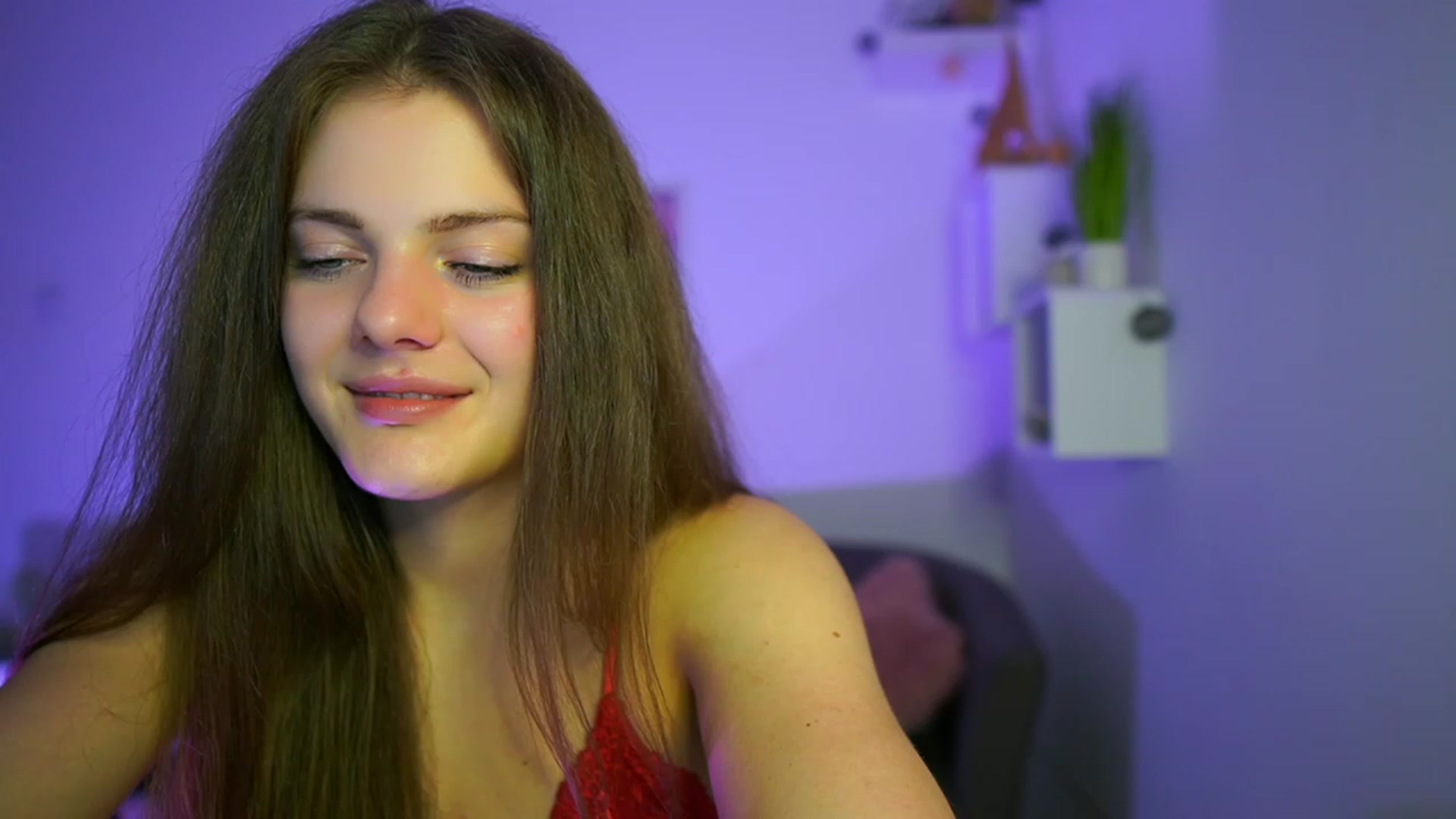 Gallery image thumbnail from Elly_Malkova_'s myfreecams stream on, 06/03/2023, 23:10 image 18 of 20