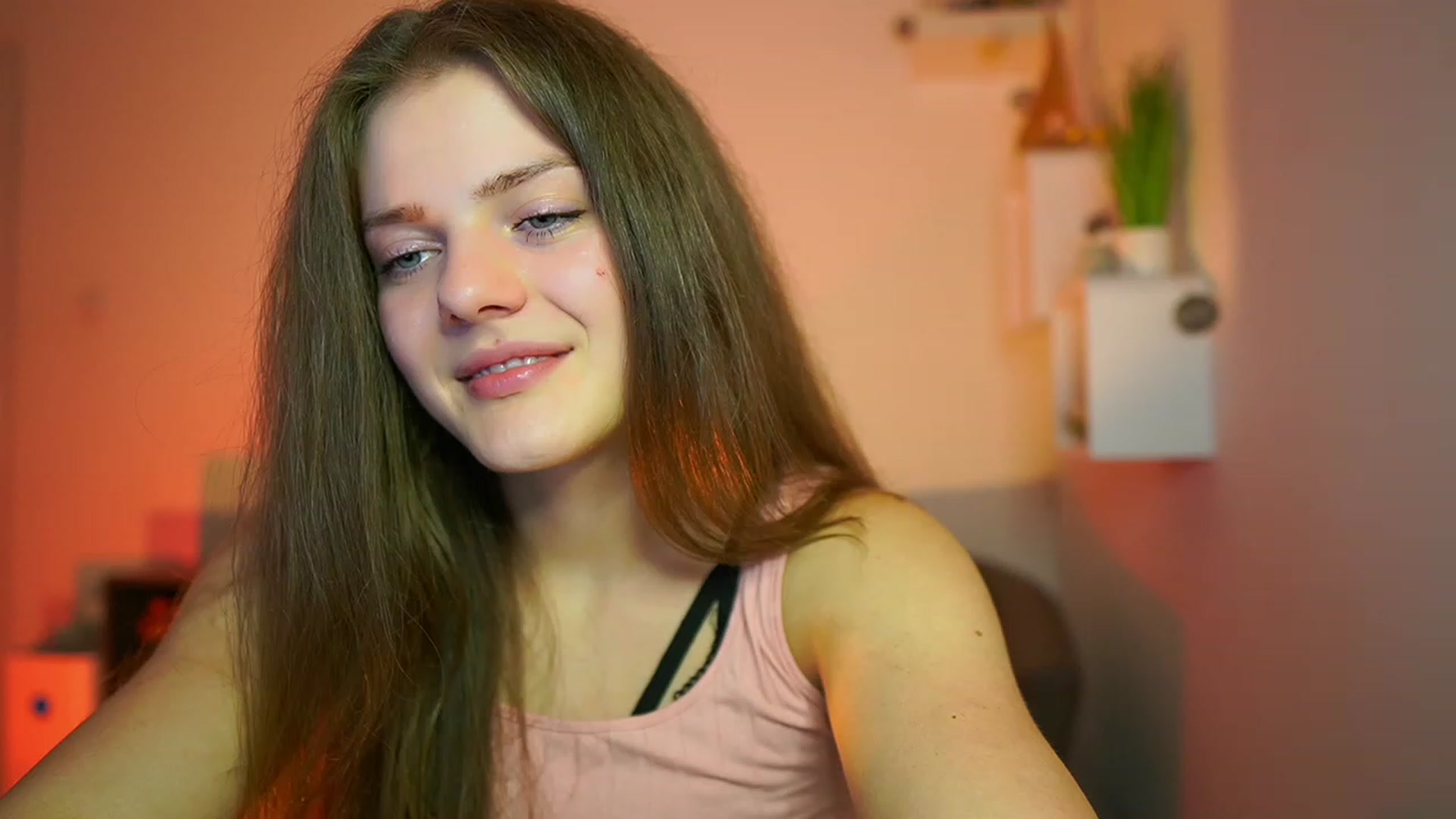 Gallery image thumbnail from Elly_Malkova_'s myfreecams stream on, 06/04/2023, 18:52 image 2 of 20