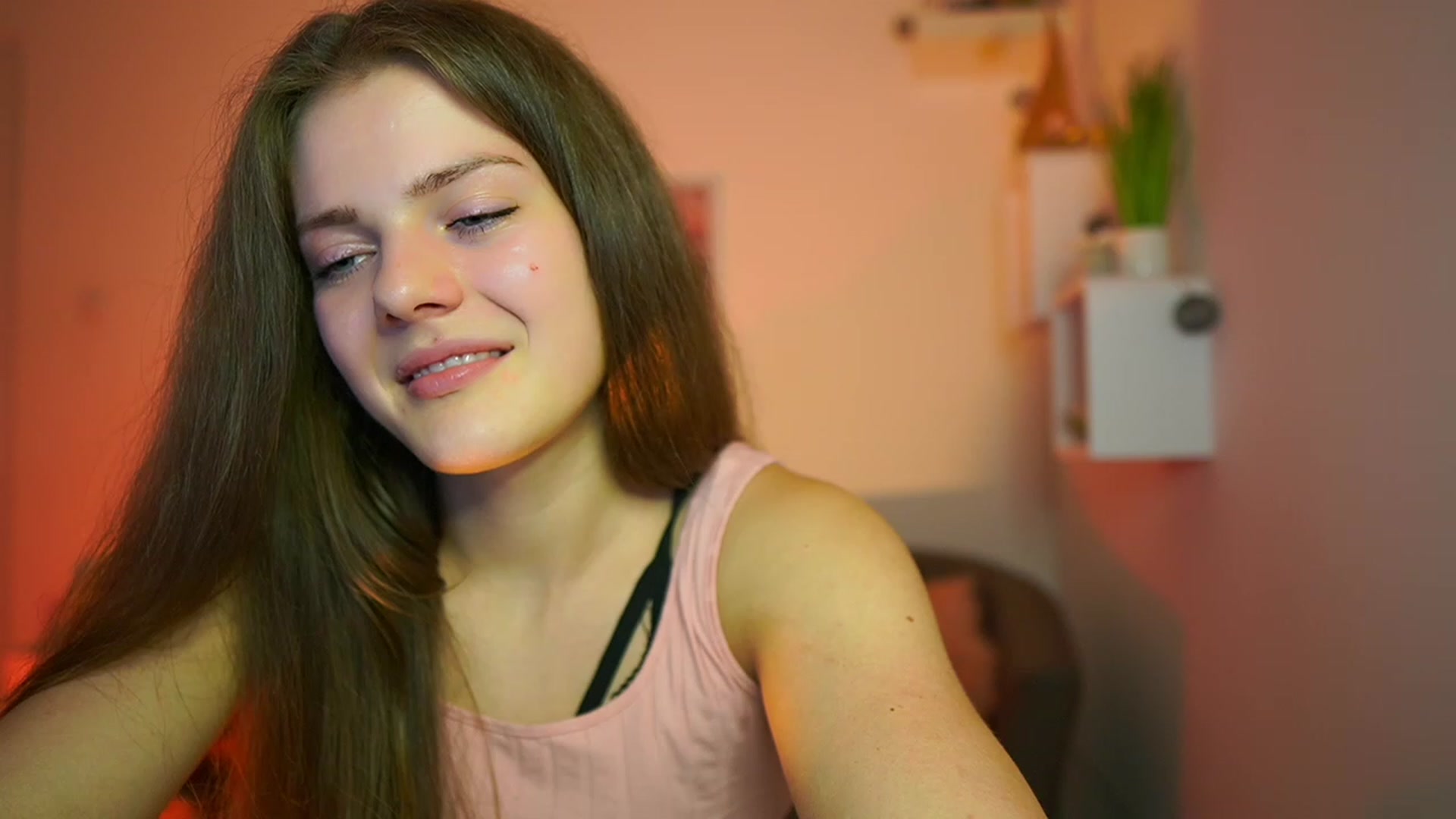 Gallery image thumbnail from Elly_Malkova_'s myfreecams stream on, 06/04/2023, 18:52 image 10 of 20